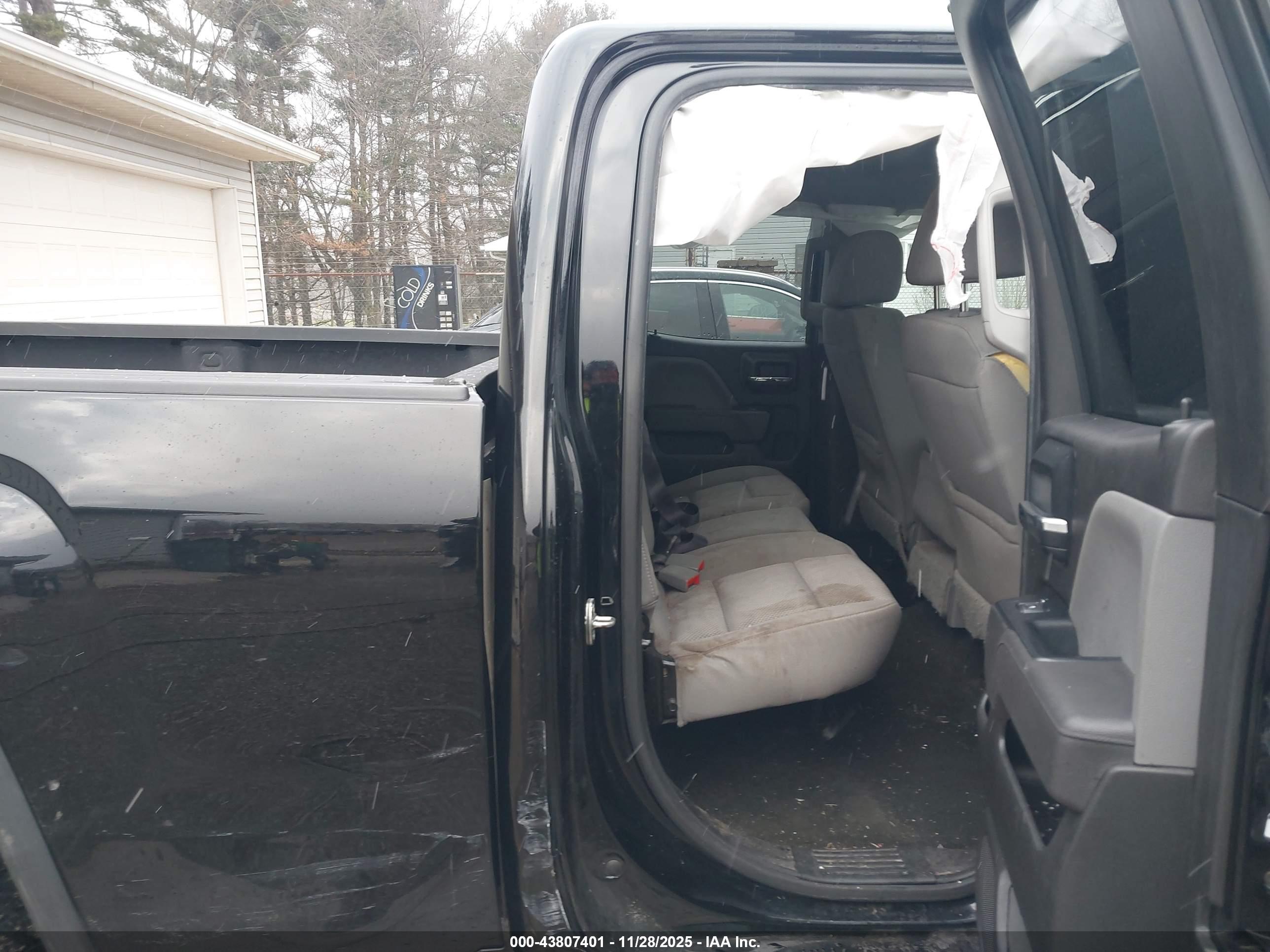 GMC SIERRA image 8