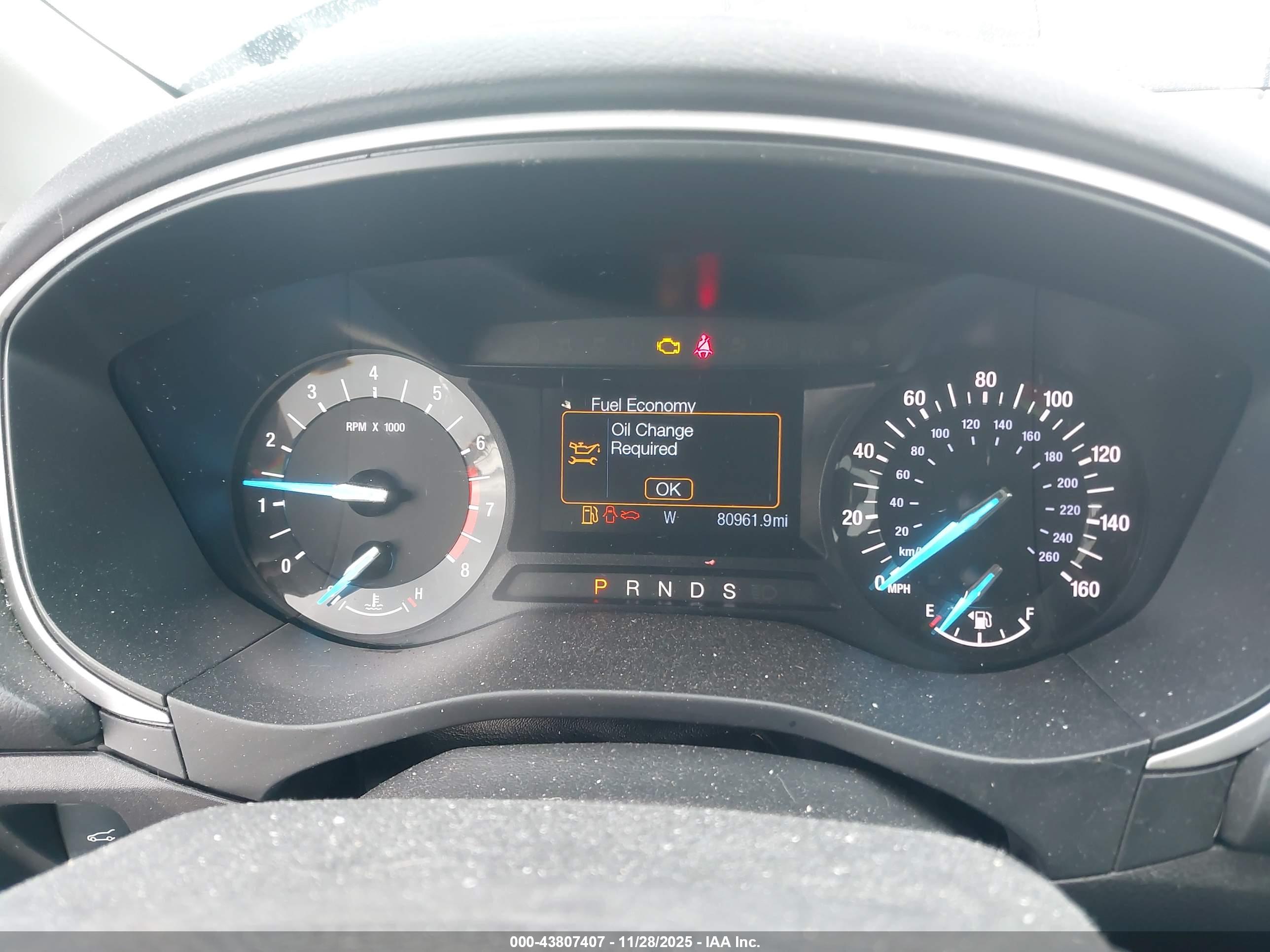 FORD FUSION image 7