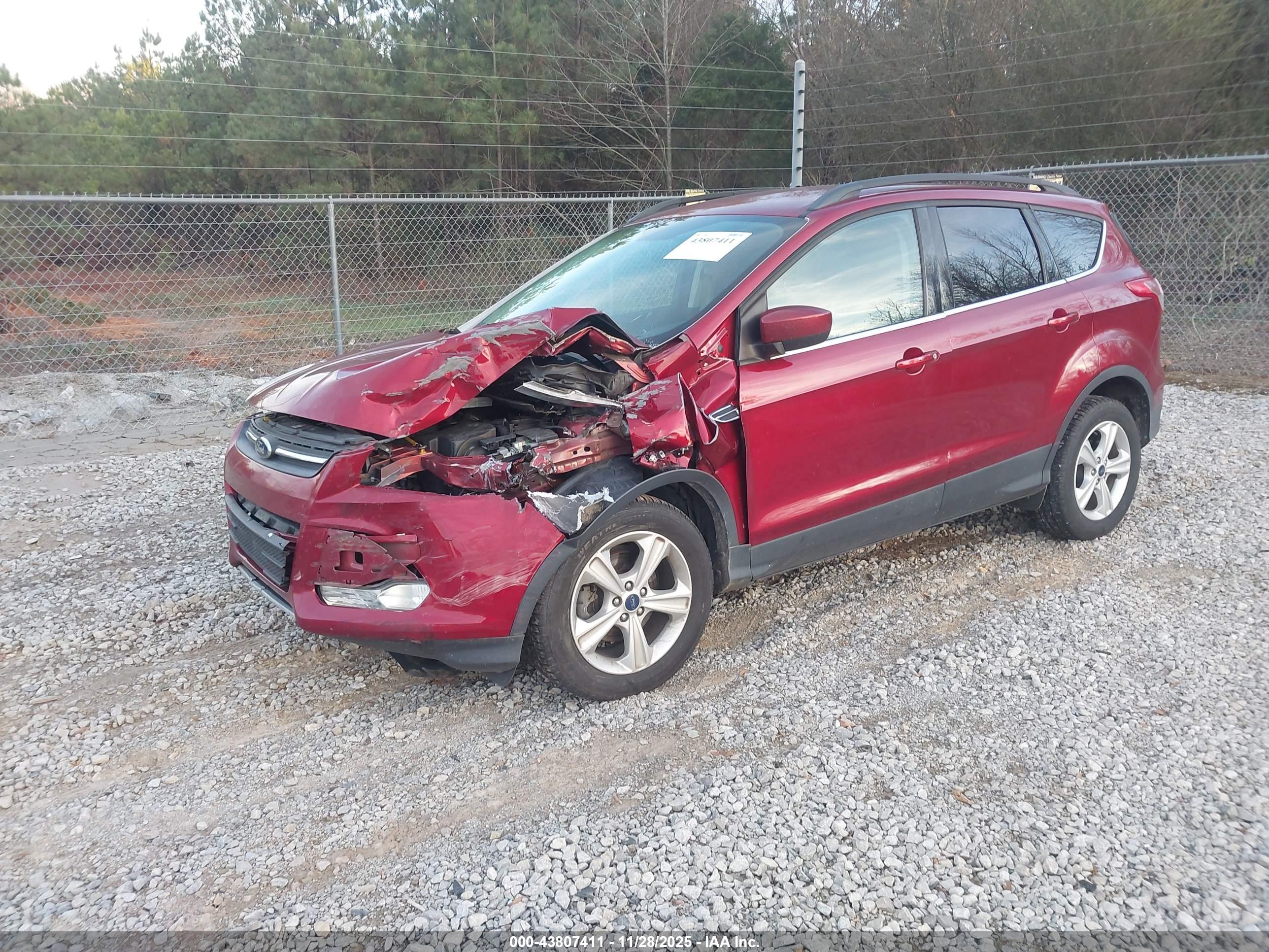 FORD ESCAPE image 2