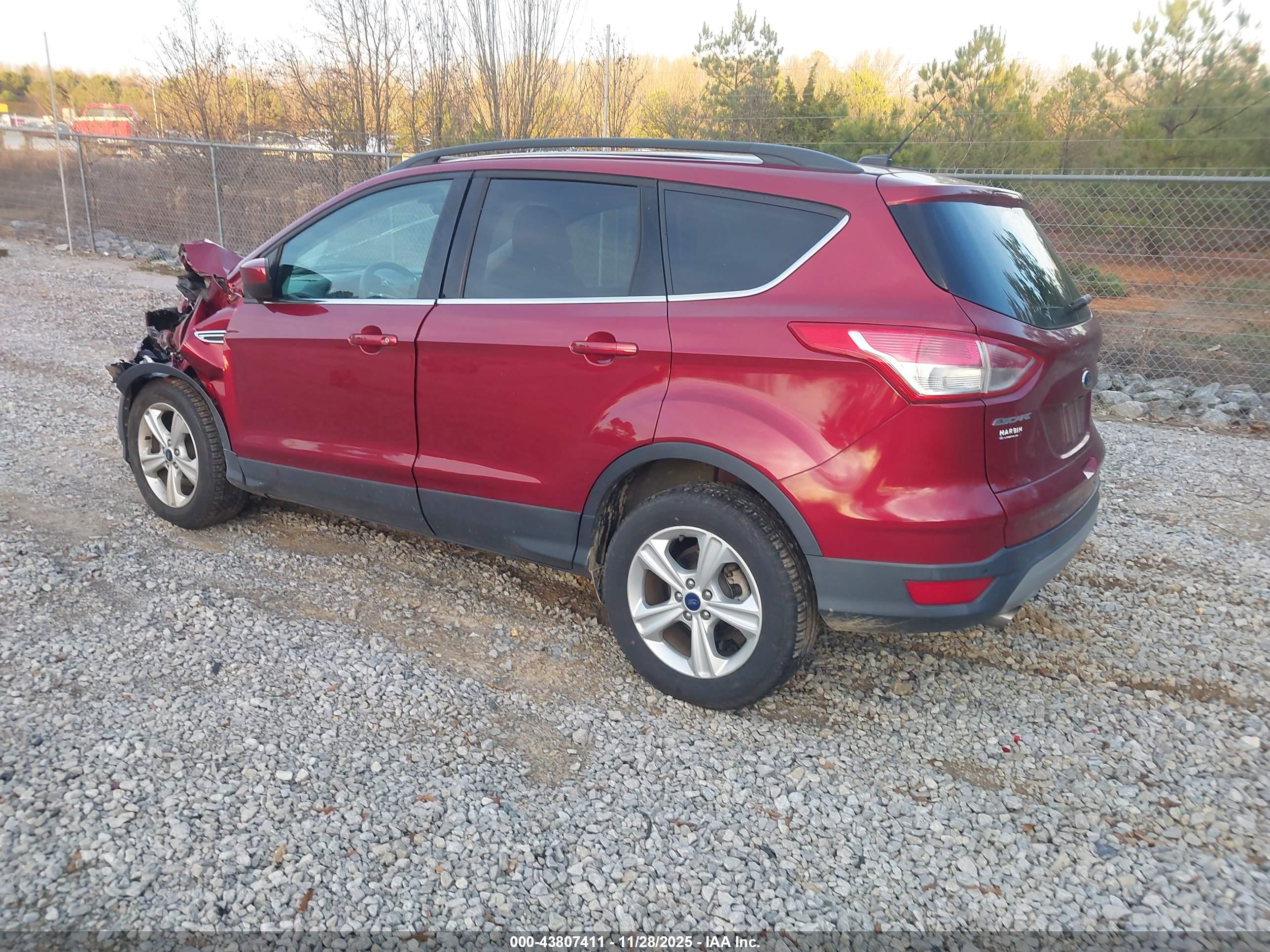 FORD ESCAPE image 3