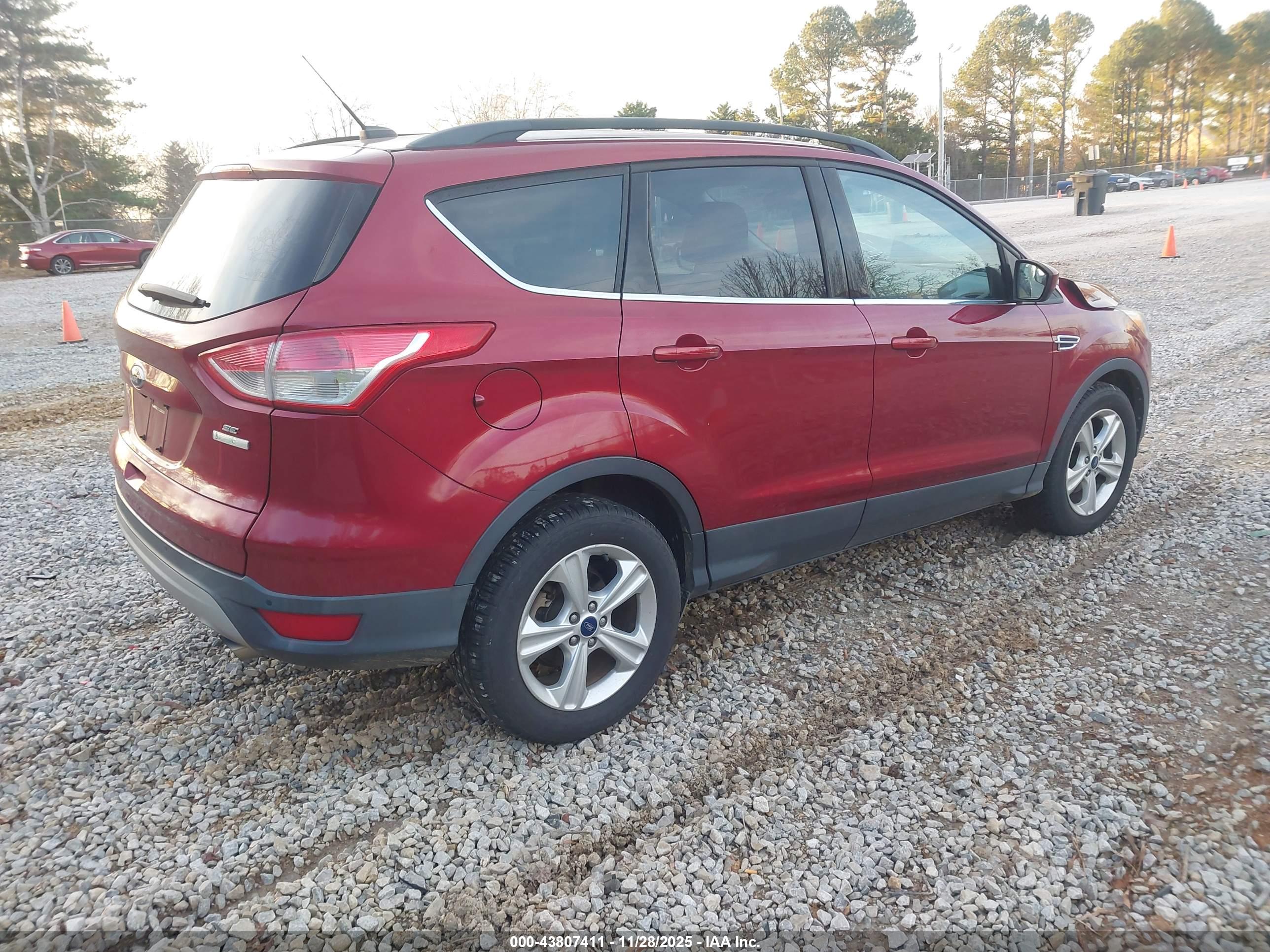 FORD ESCAPE image 4