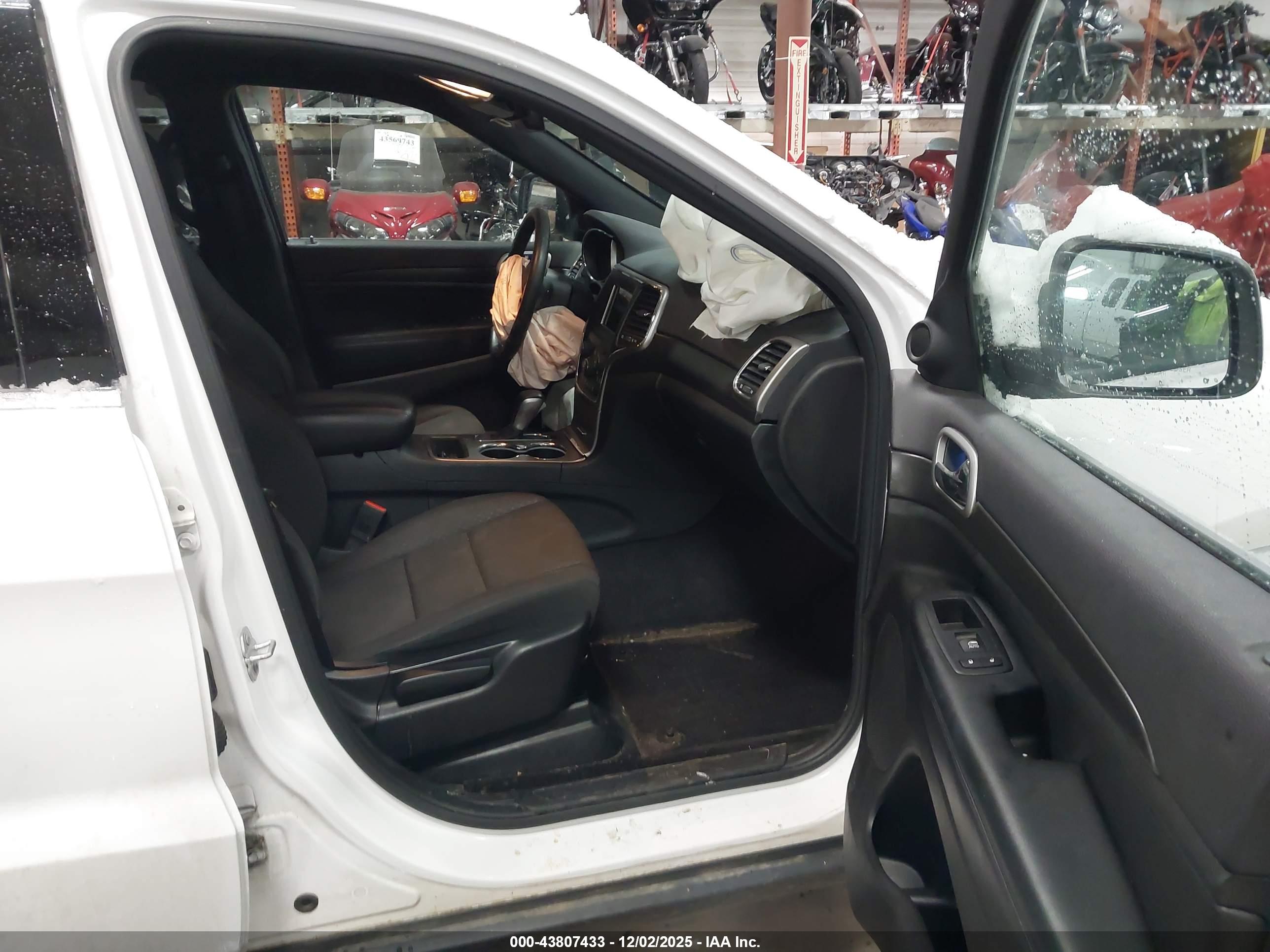 JEEP GRAND image 5