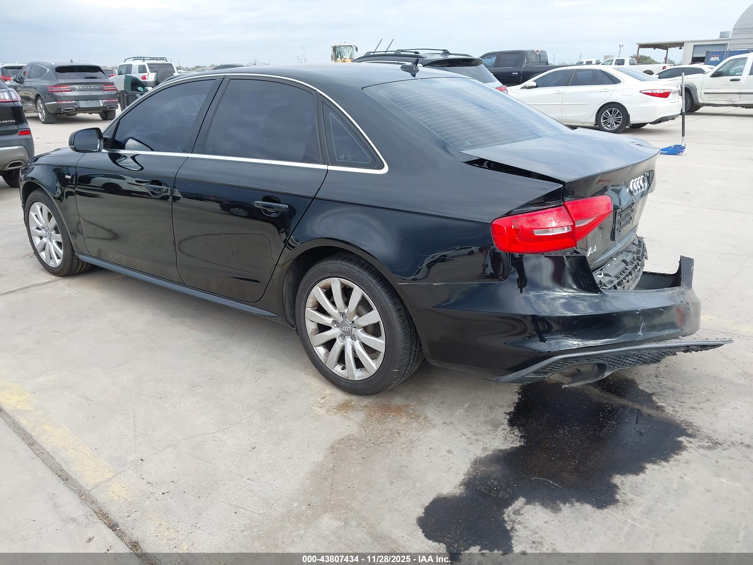 AUDI A4 image 3