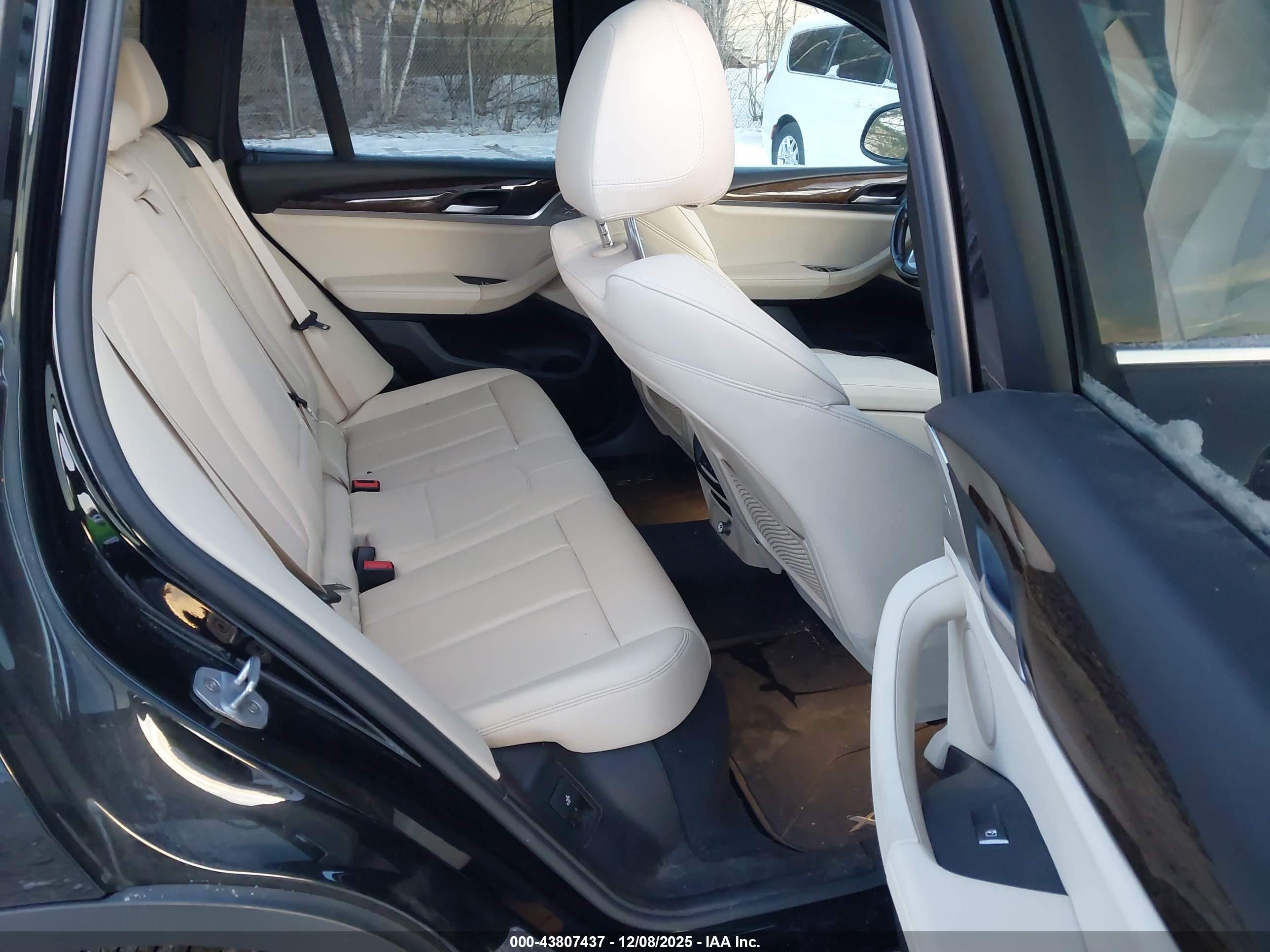 BMW X3 image 8