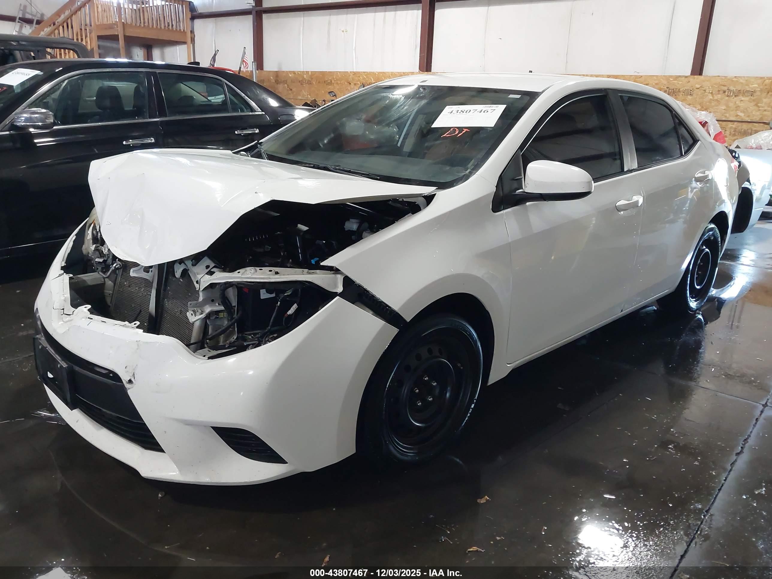 TOYOTA COROLLA image 2