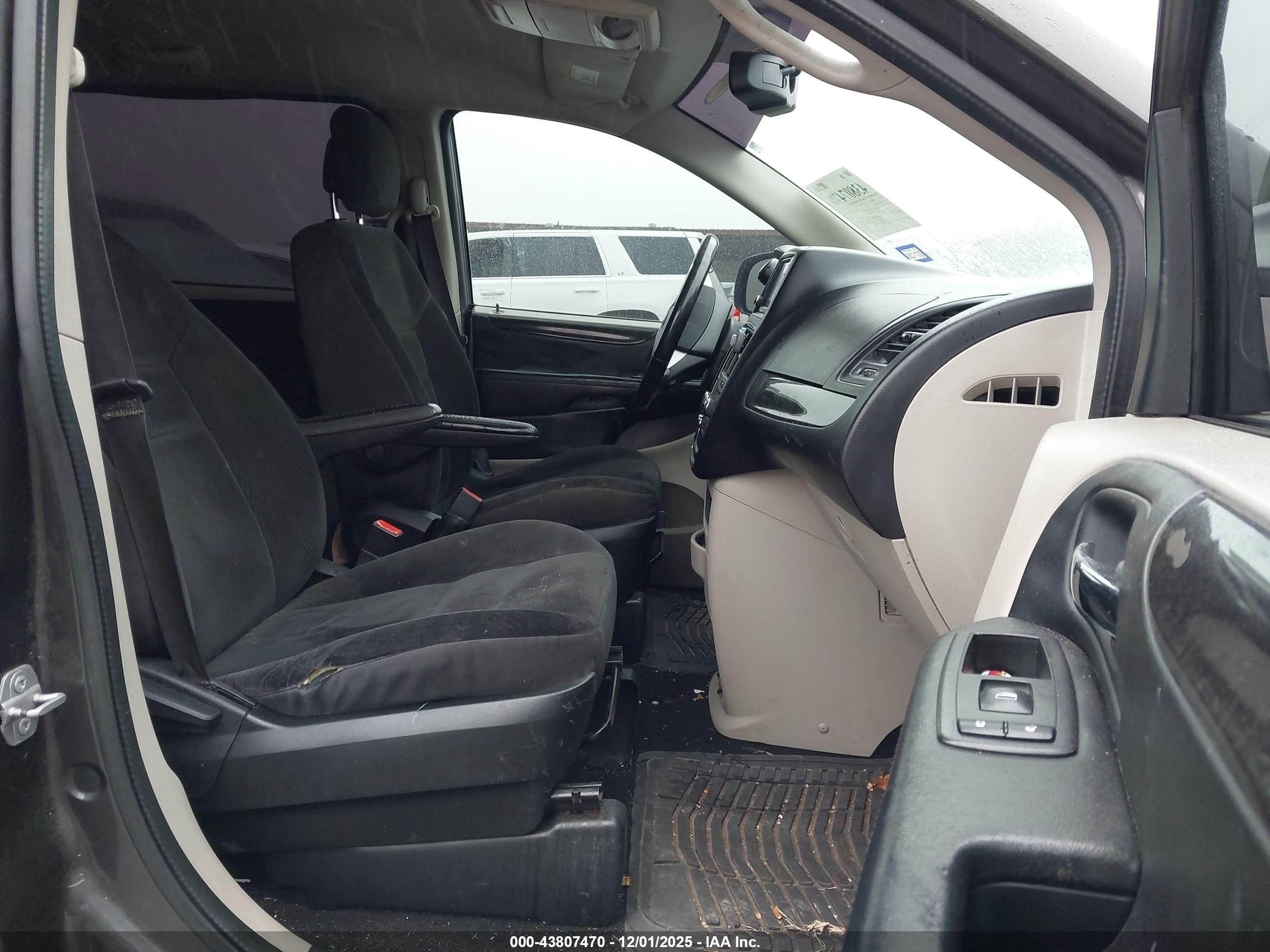 DODGE GRAND image 5