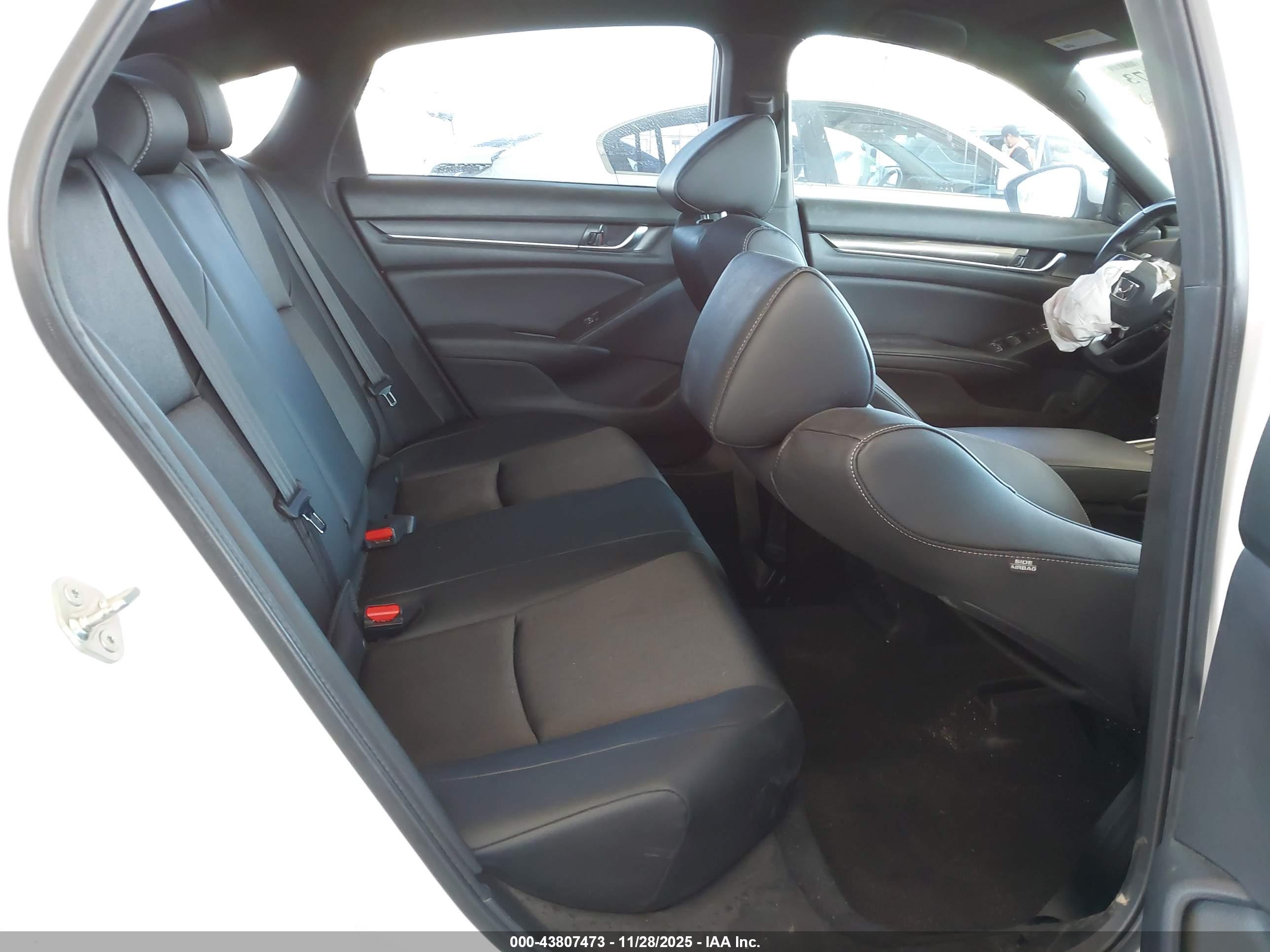 HONDA ACCORD image 8