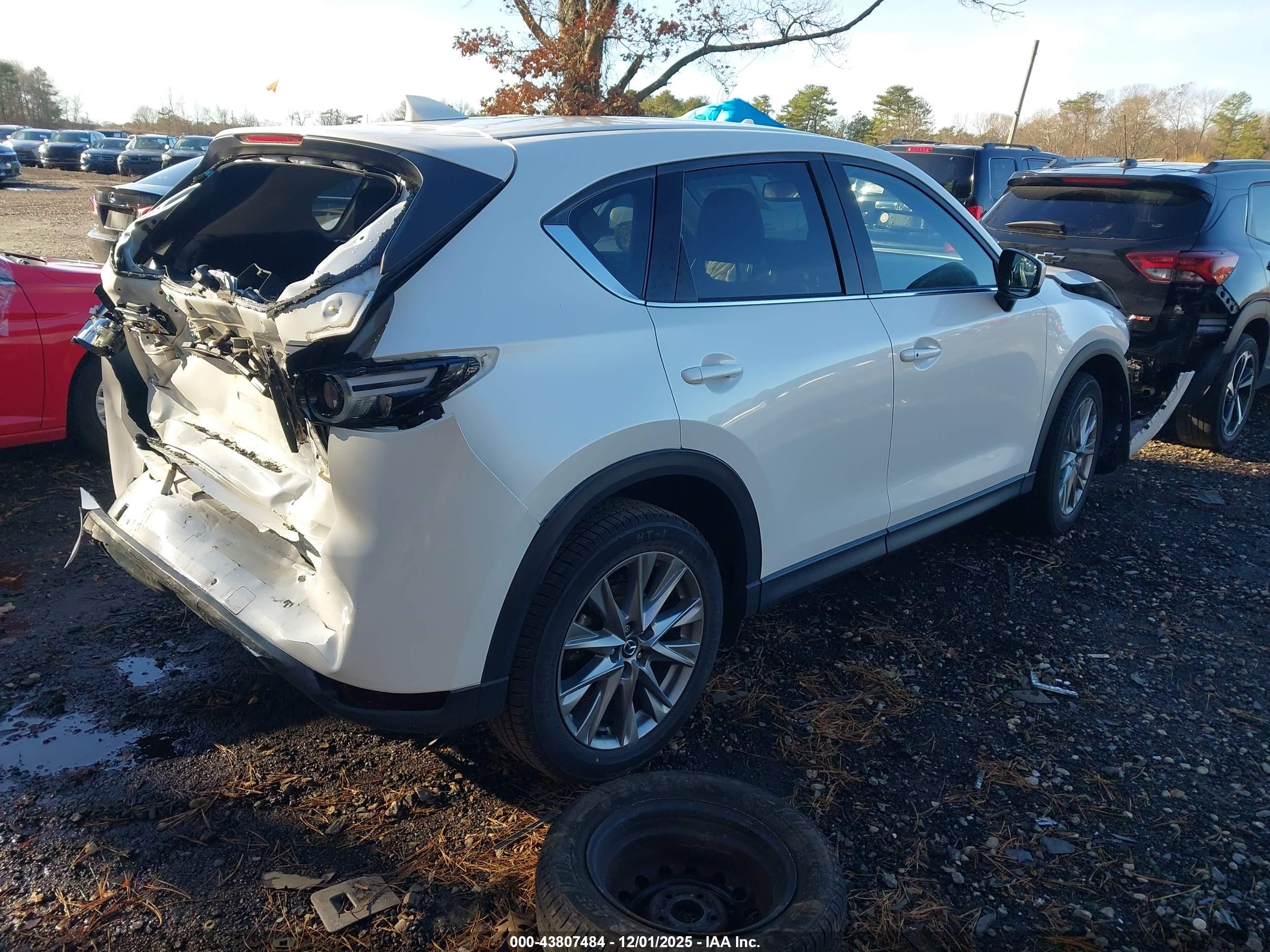 MAZDA CX-5 image 4
