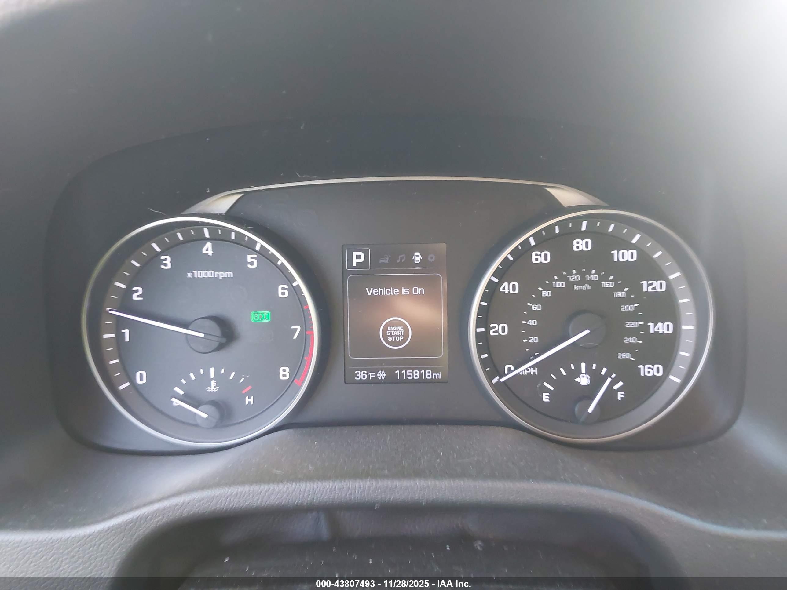 HYUNDAI ELANTRA image 7