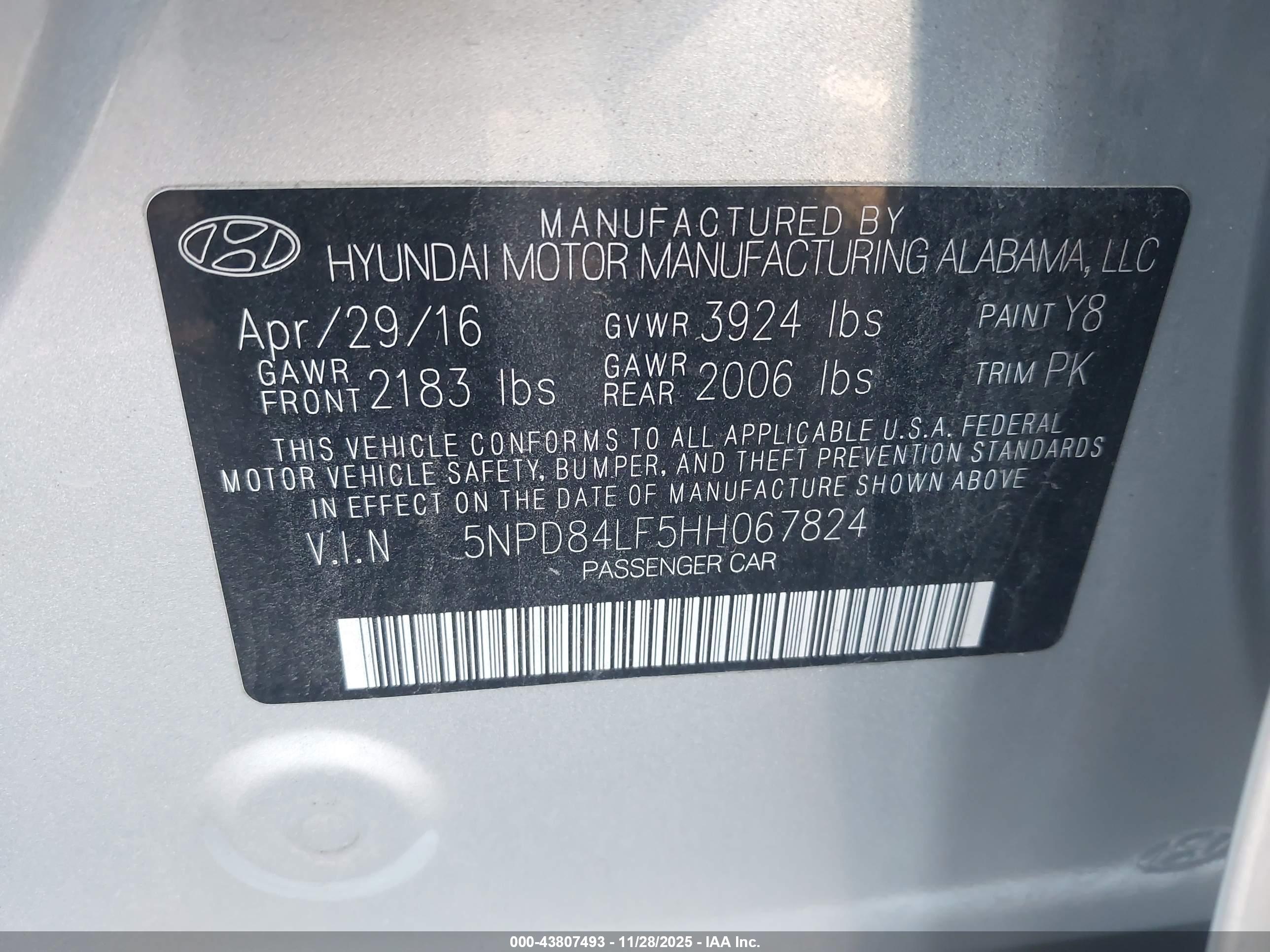HYUNDAI ELANTRA image 9