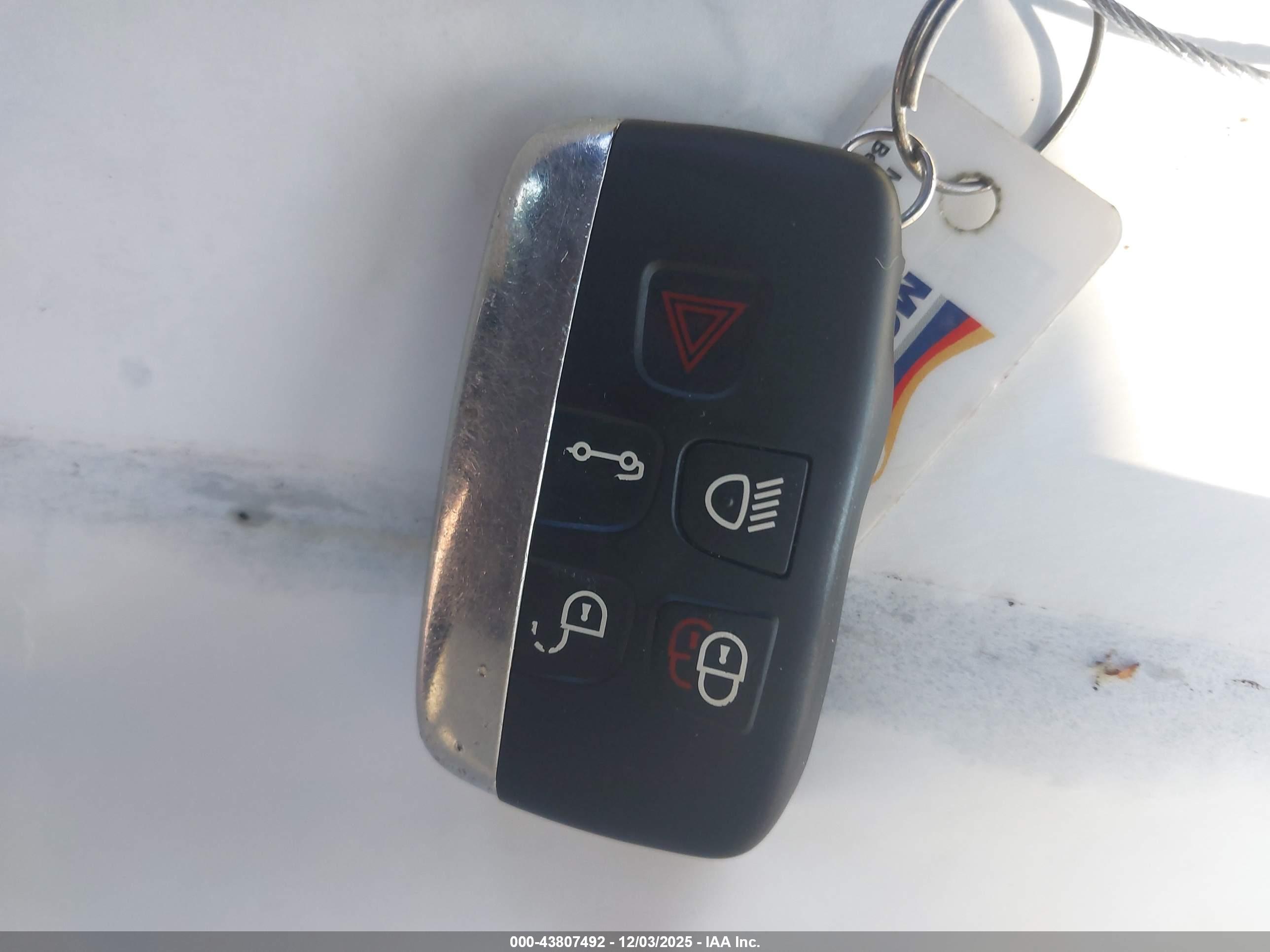 LAND ROVER image 11