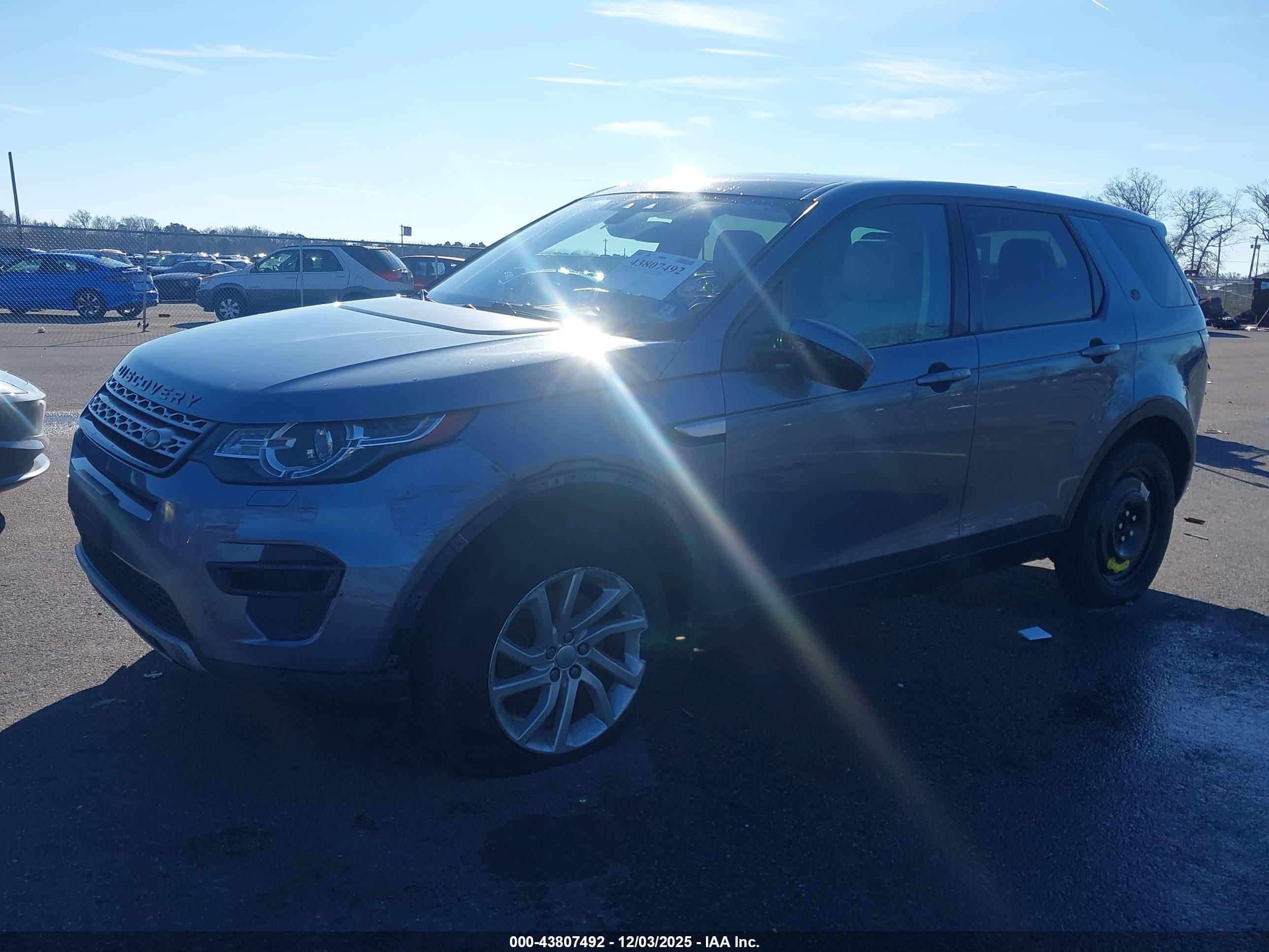 LAND ROVER image 2