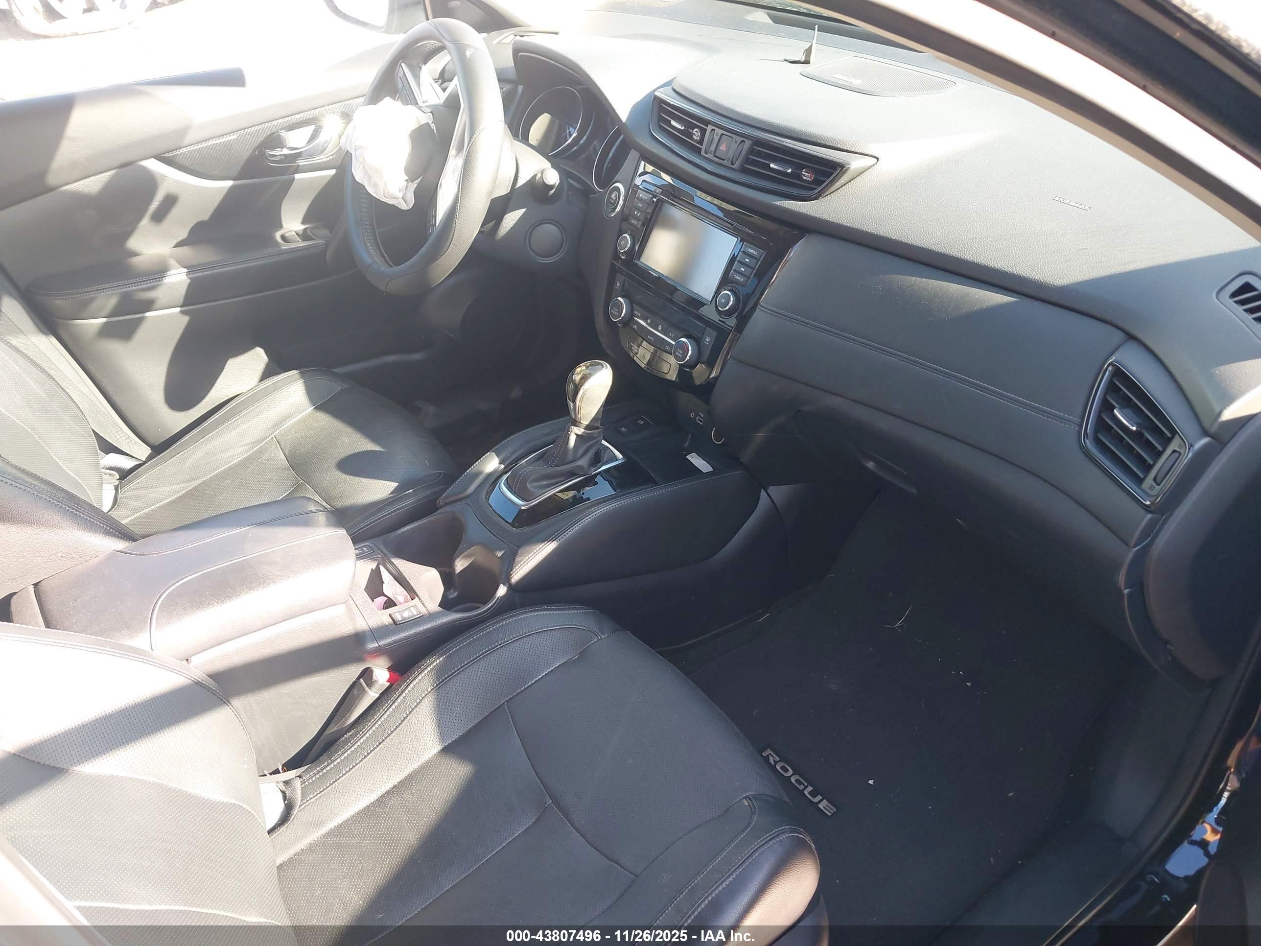 NISSAN ROGUE image 5
