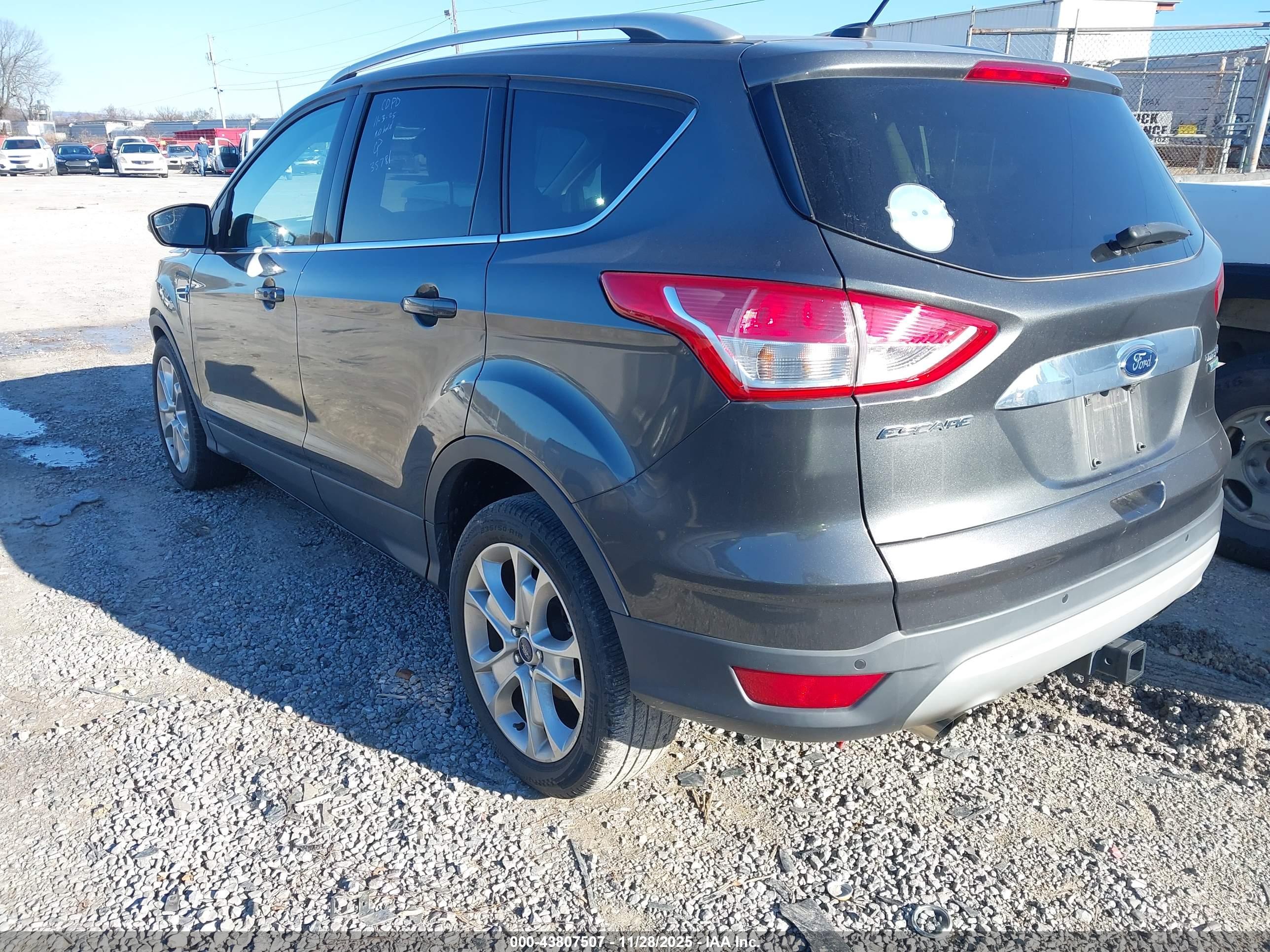 FORD ESCAPE image 3