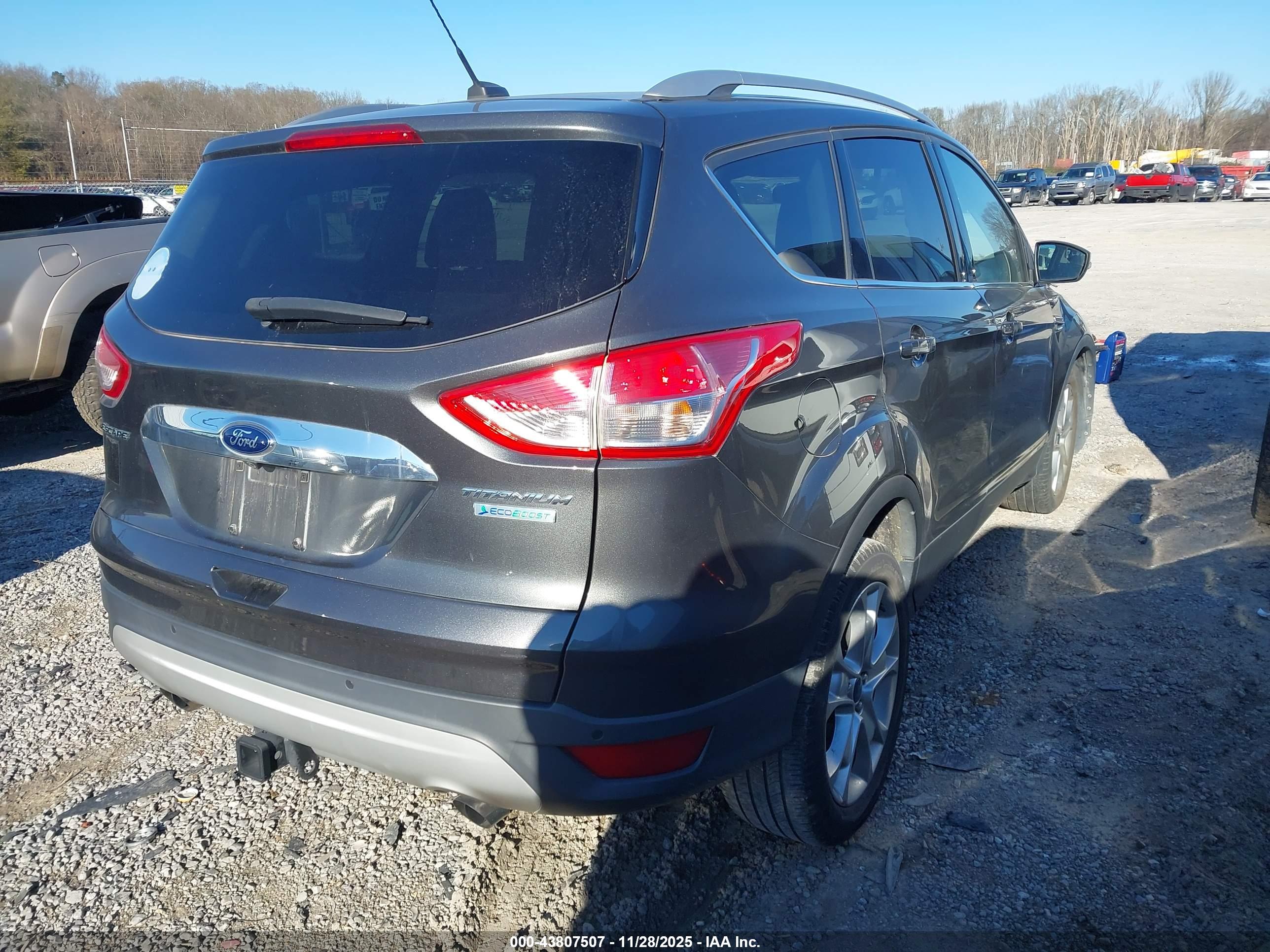 FORD ESCAPE image 4