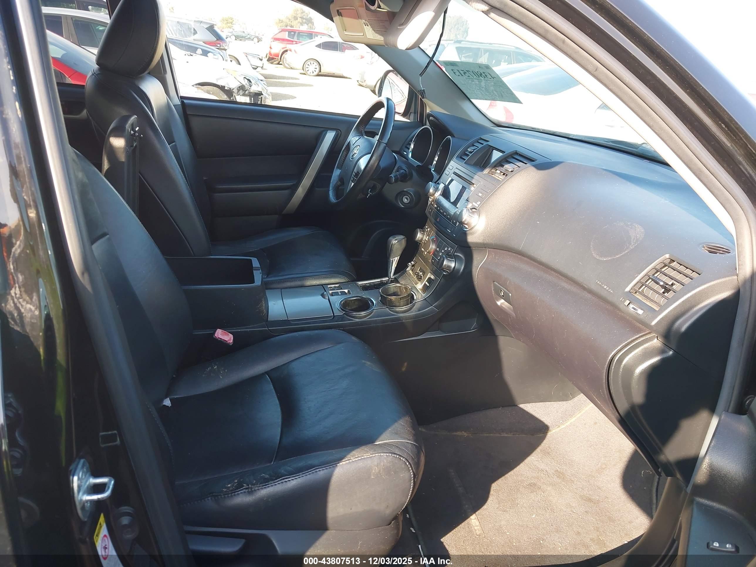 TOYOTA HIGHLANDER image 5