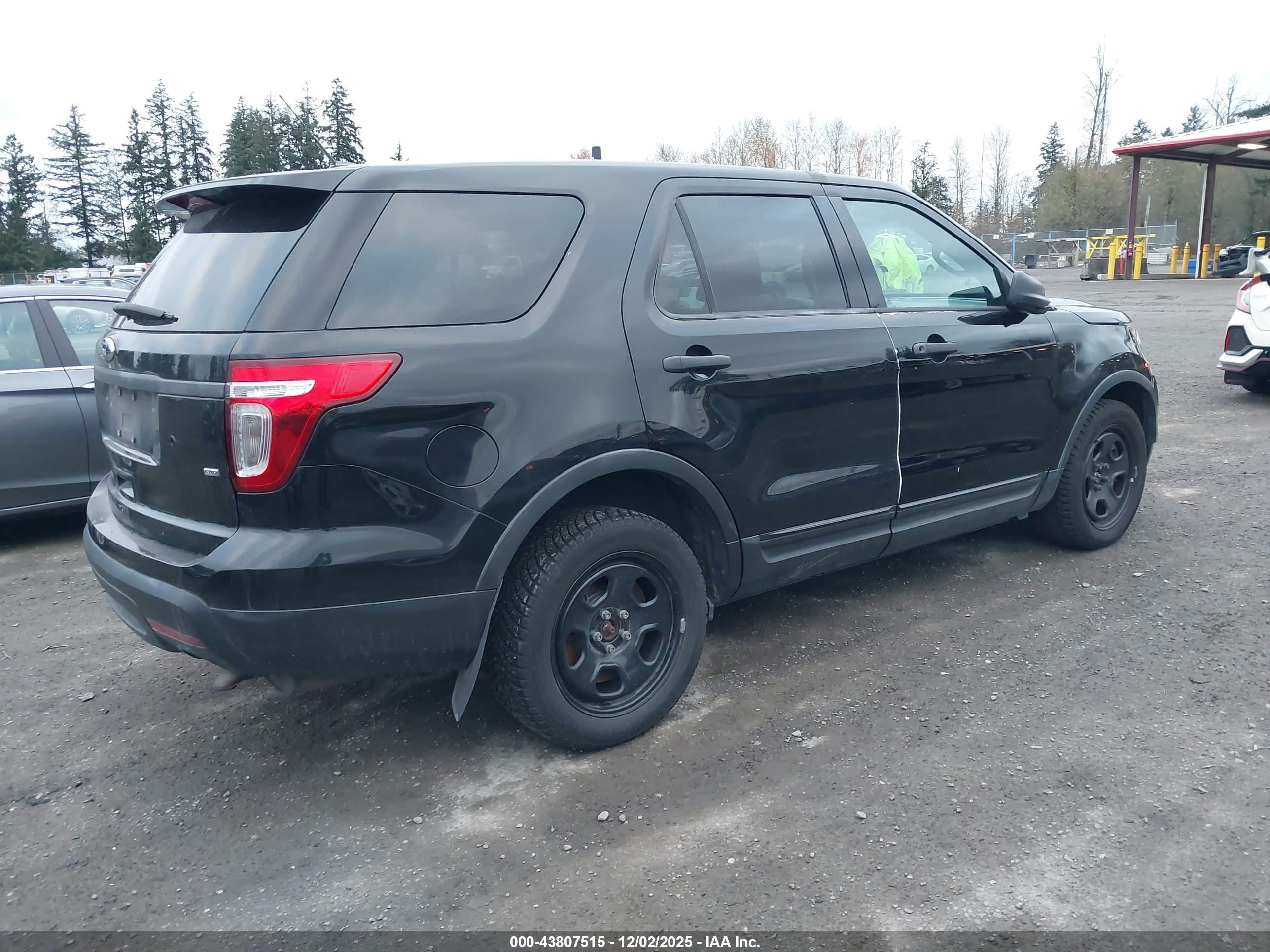 FORD UTILITY image 4