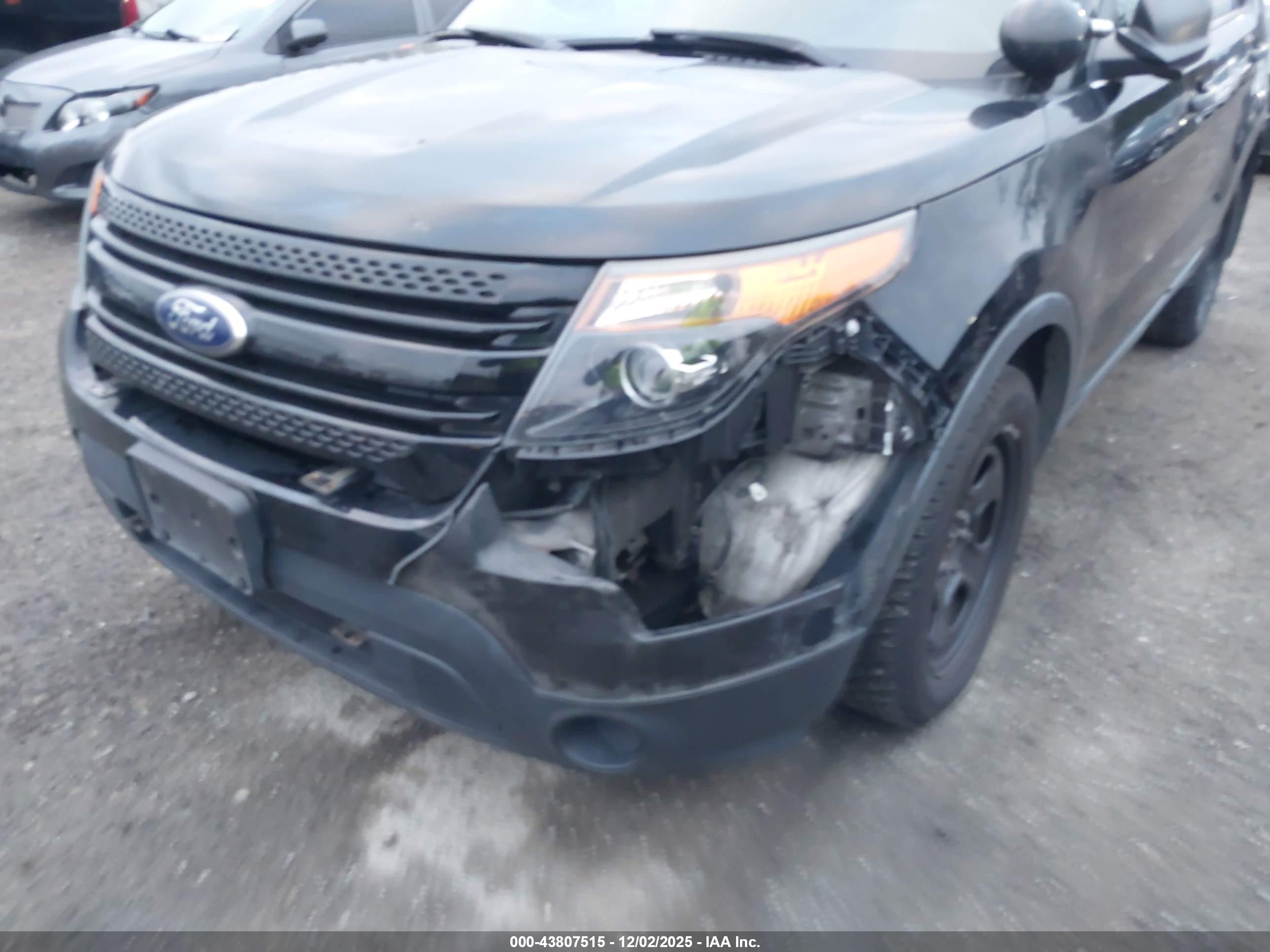 FORD UTILITY image 6