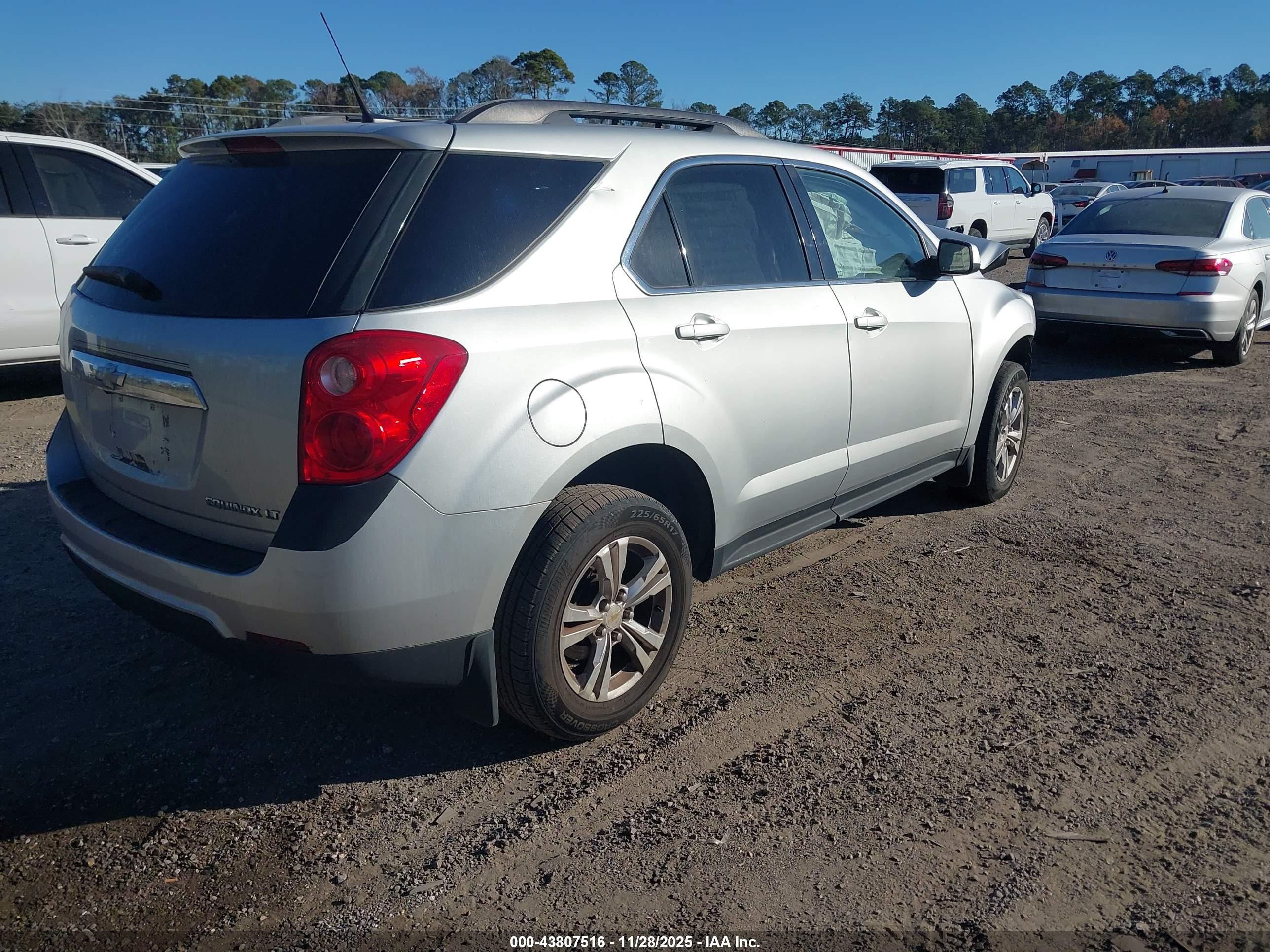 CHEVROLET EQUINOX image 4