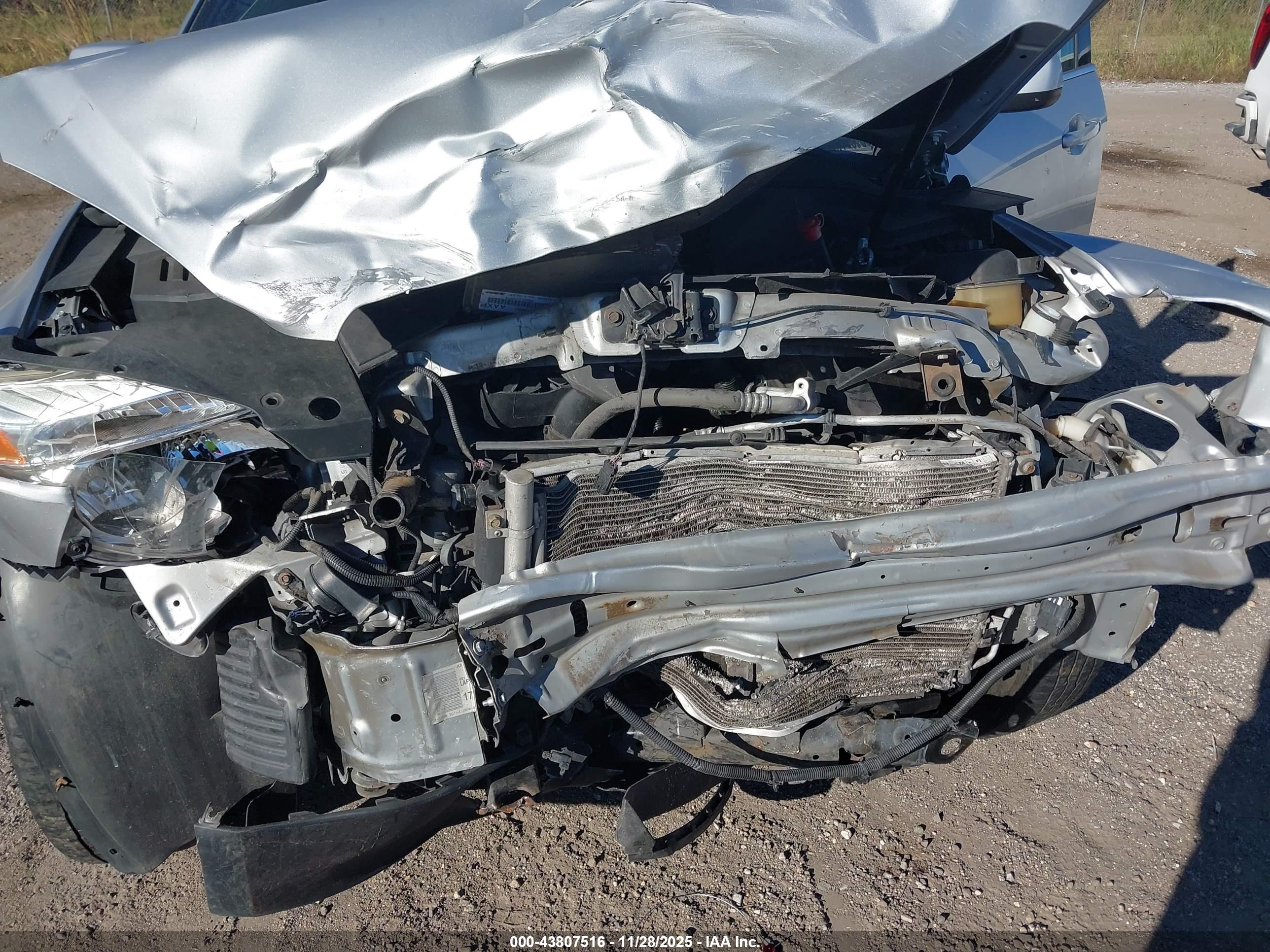 CHEVROLET EQUINOX image 6