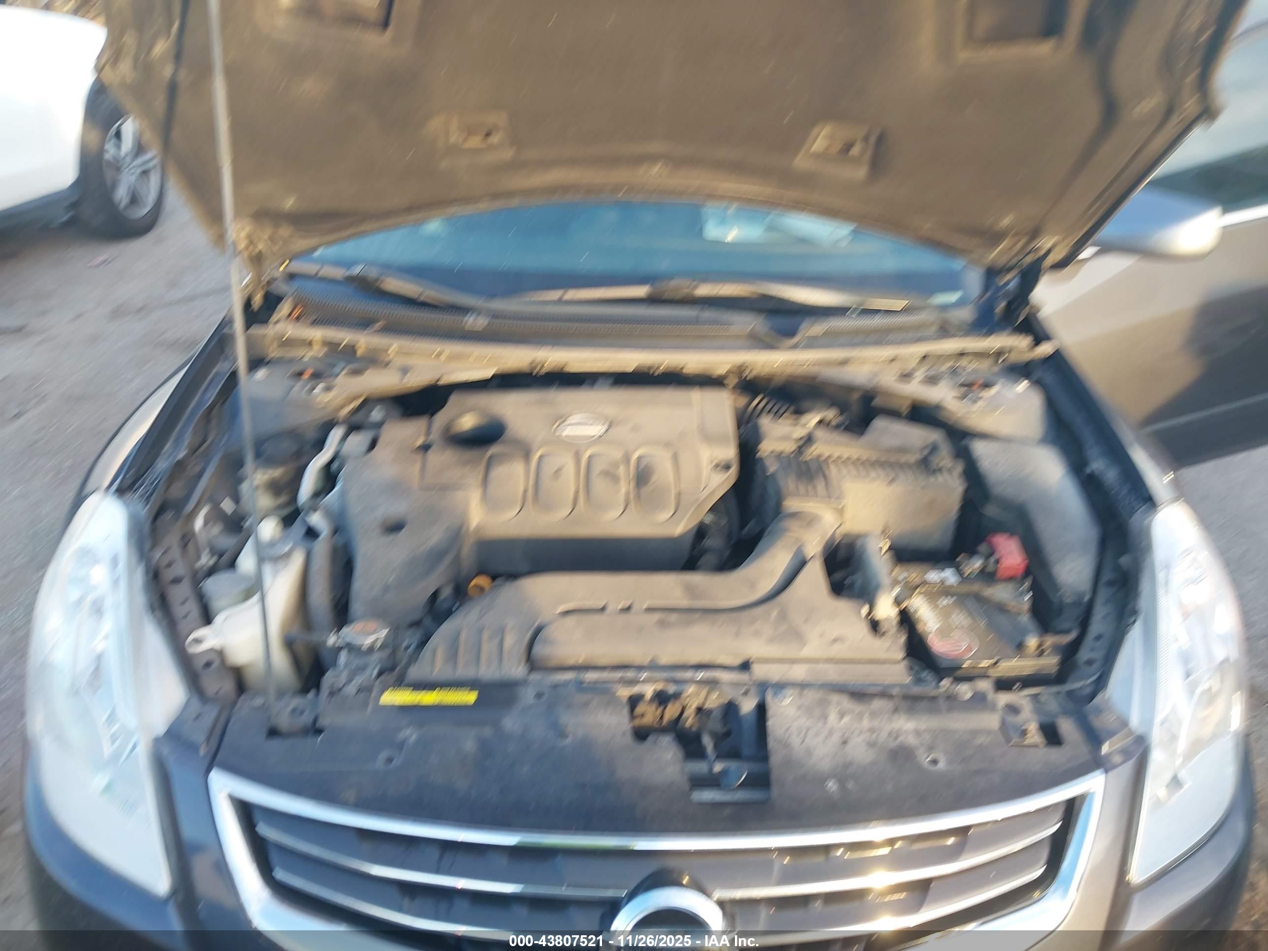NISSAN ALTIMA image 10