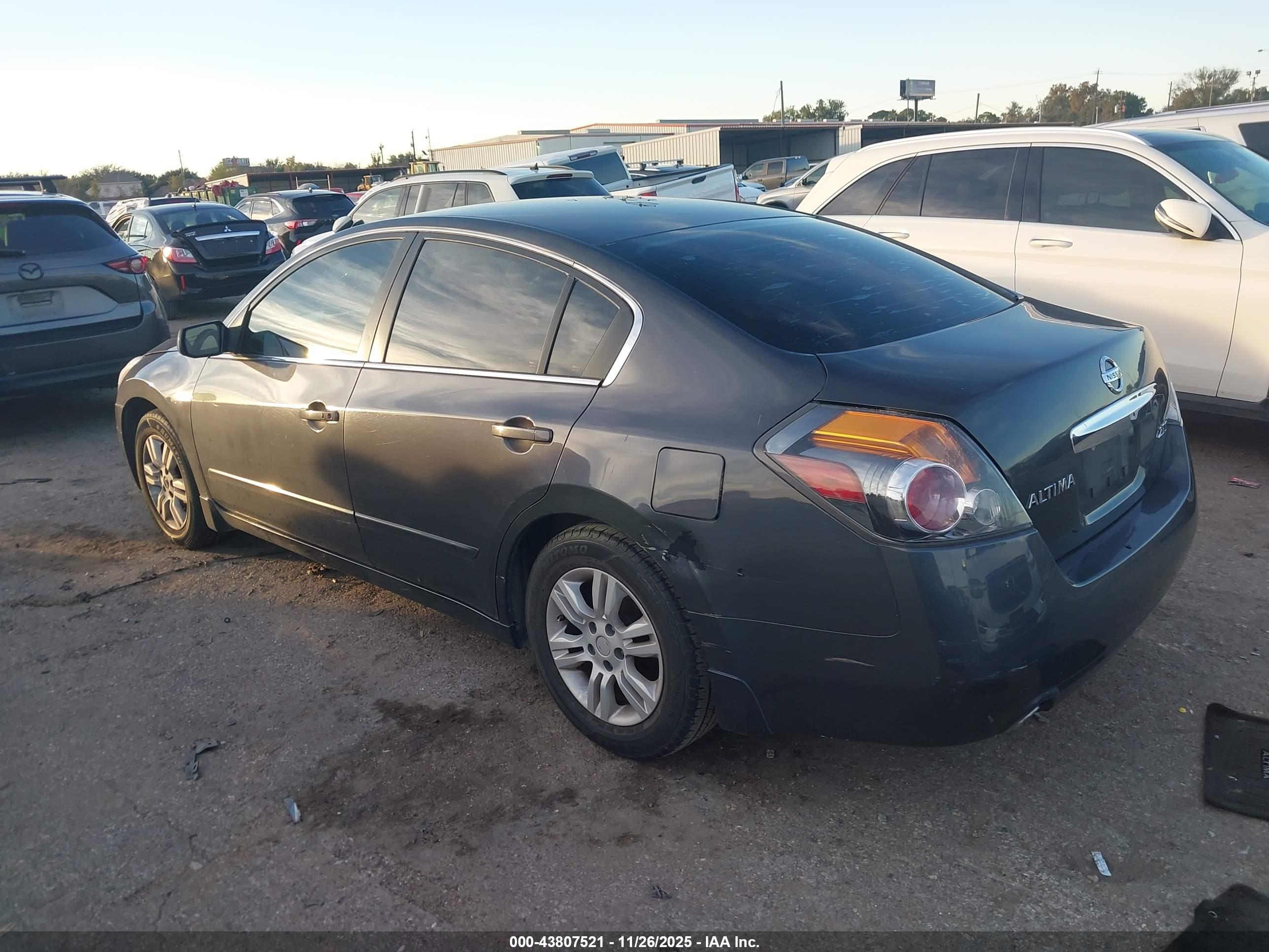 NISSAN ALTIMA image 3