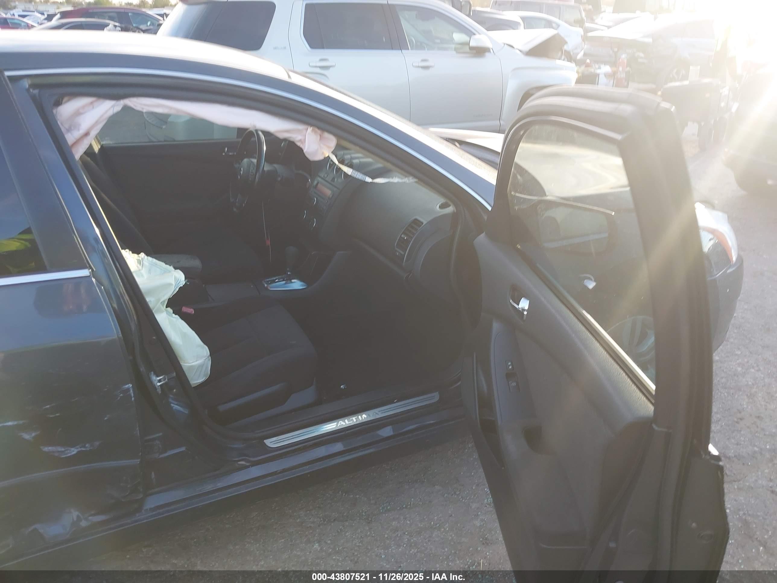 NISSAN ALTIMA image 5