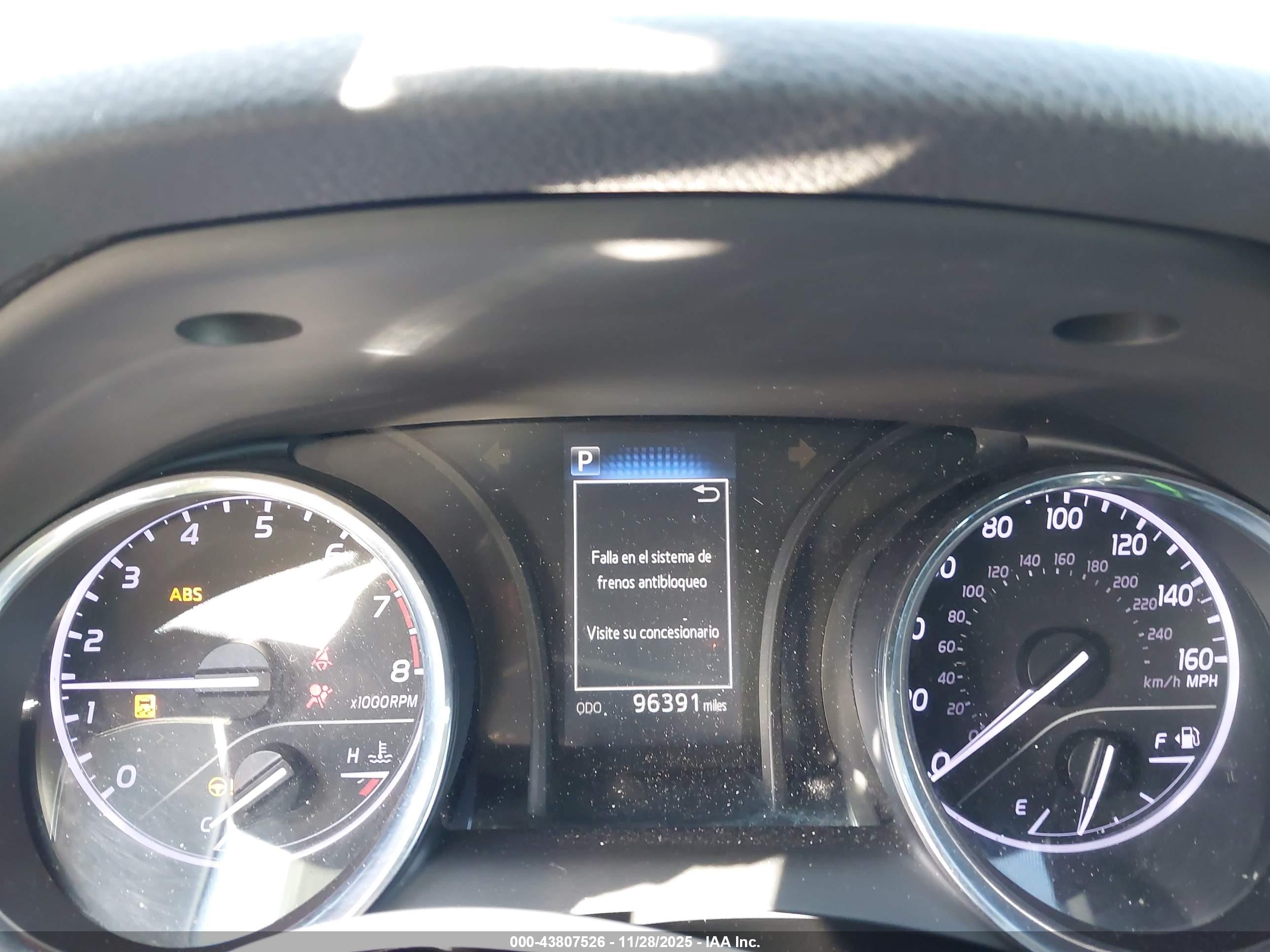 TOYOTA CAMRY image 7