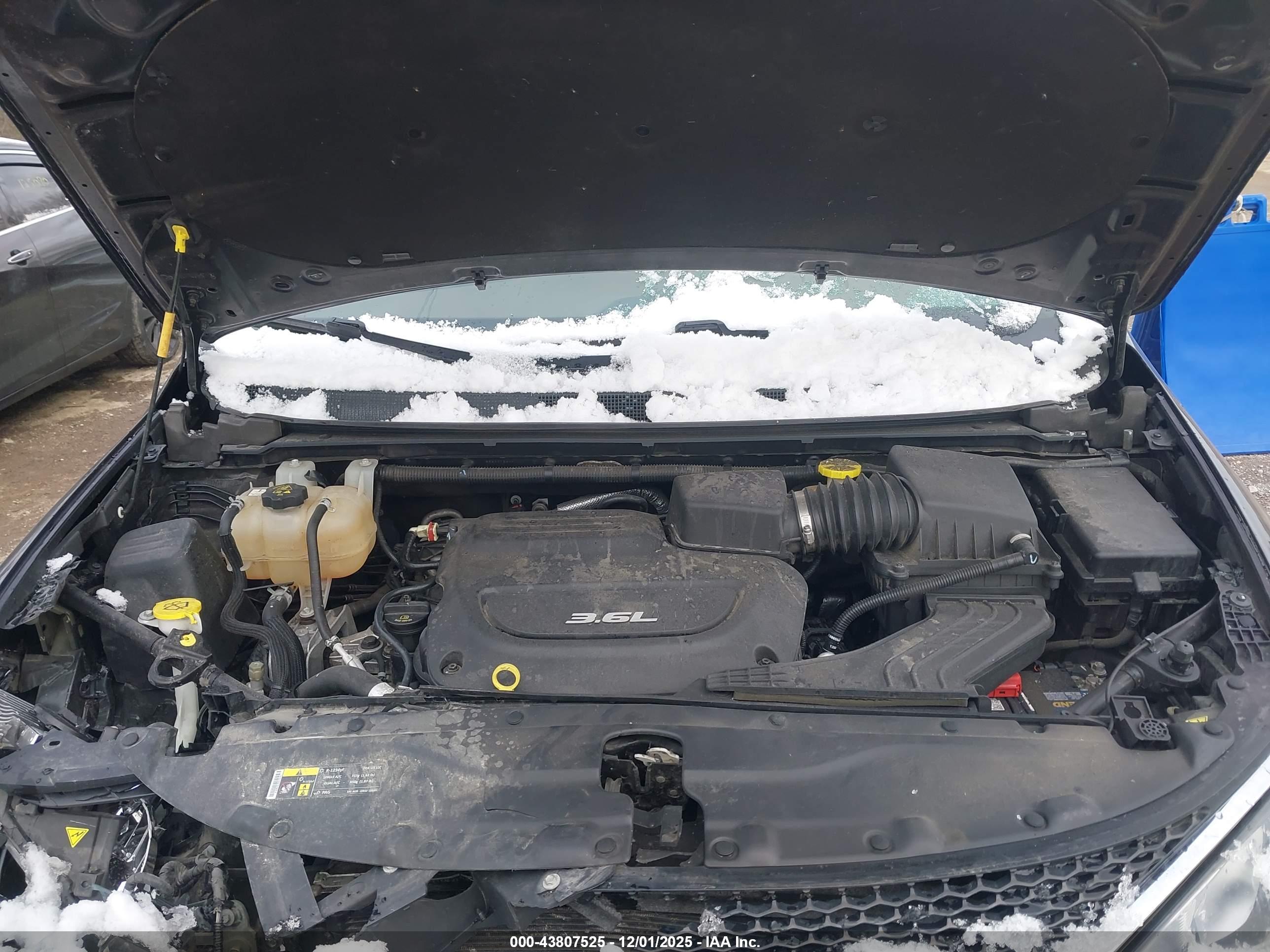 CHRYSLER PACIFICA image 10