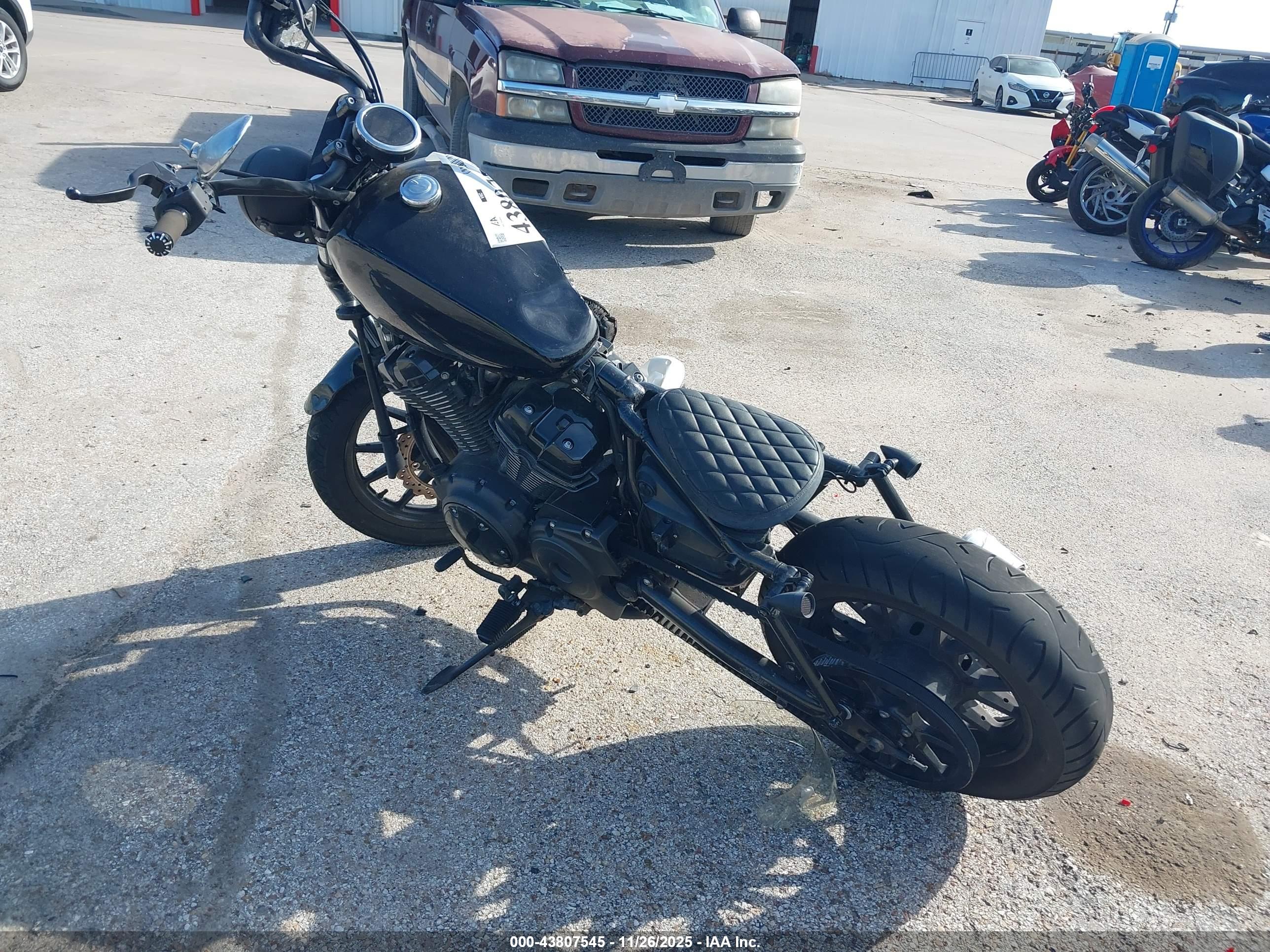 YAMAHA XVS950 image 3