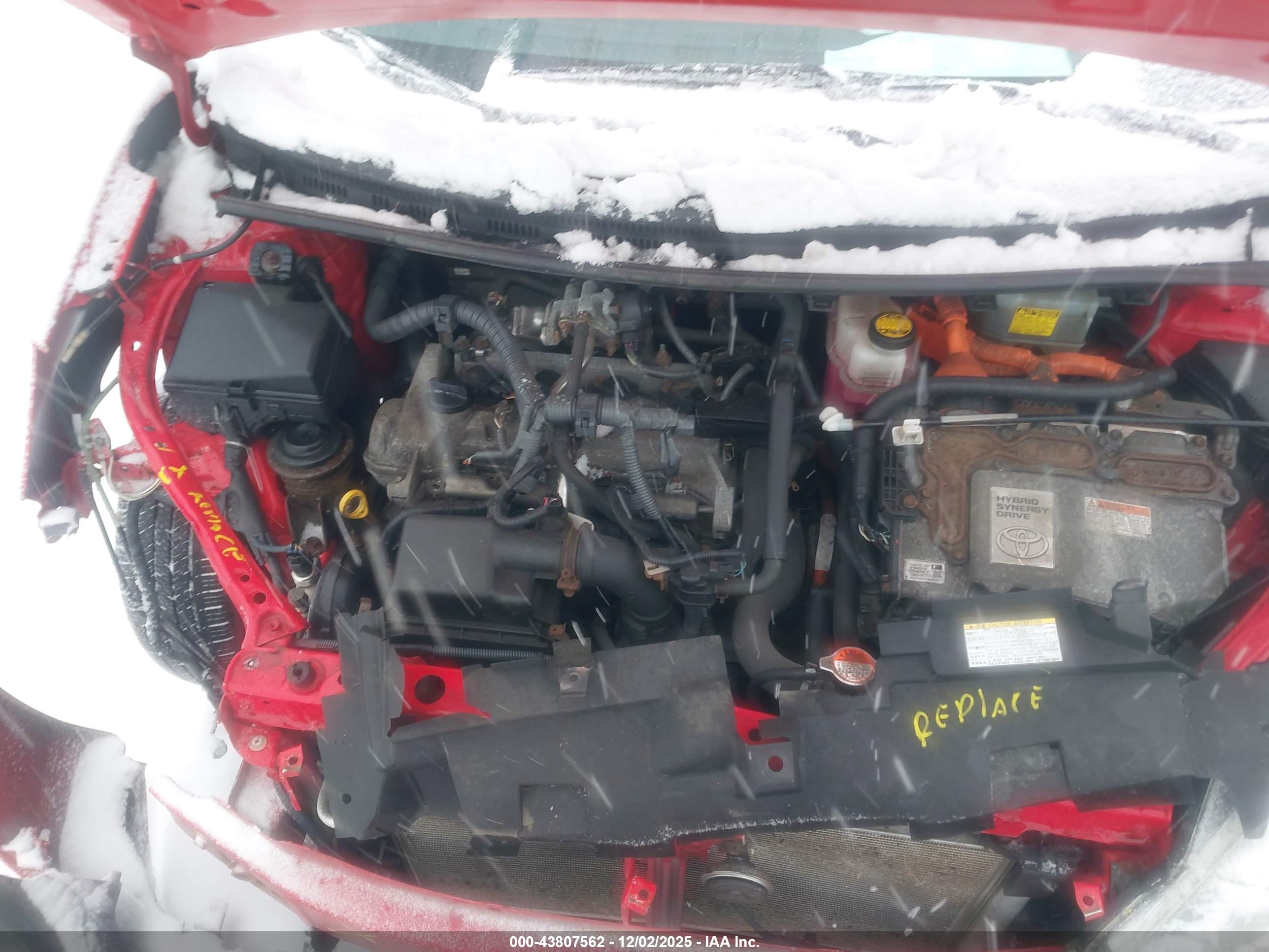 TOYOTA PRIUS image 10