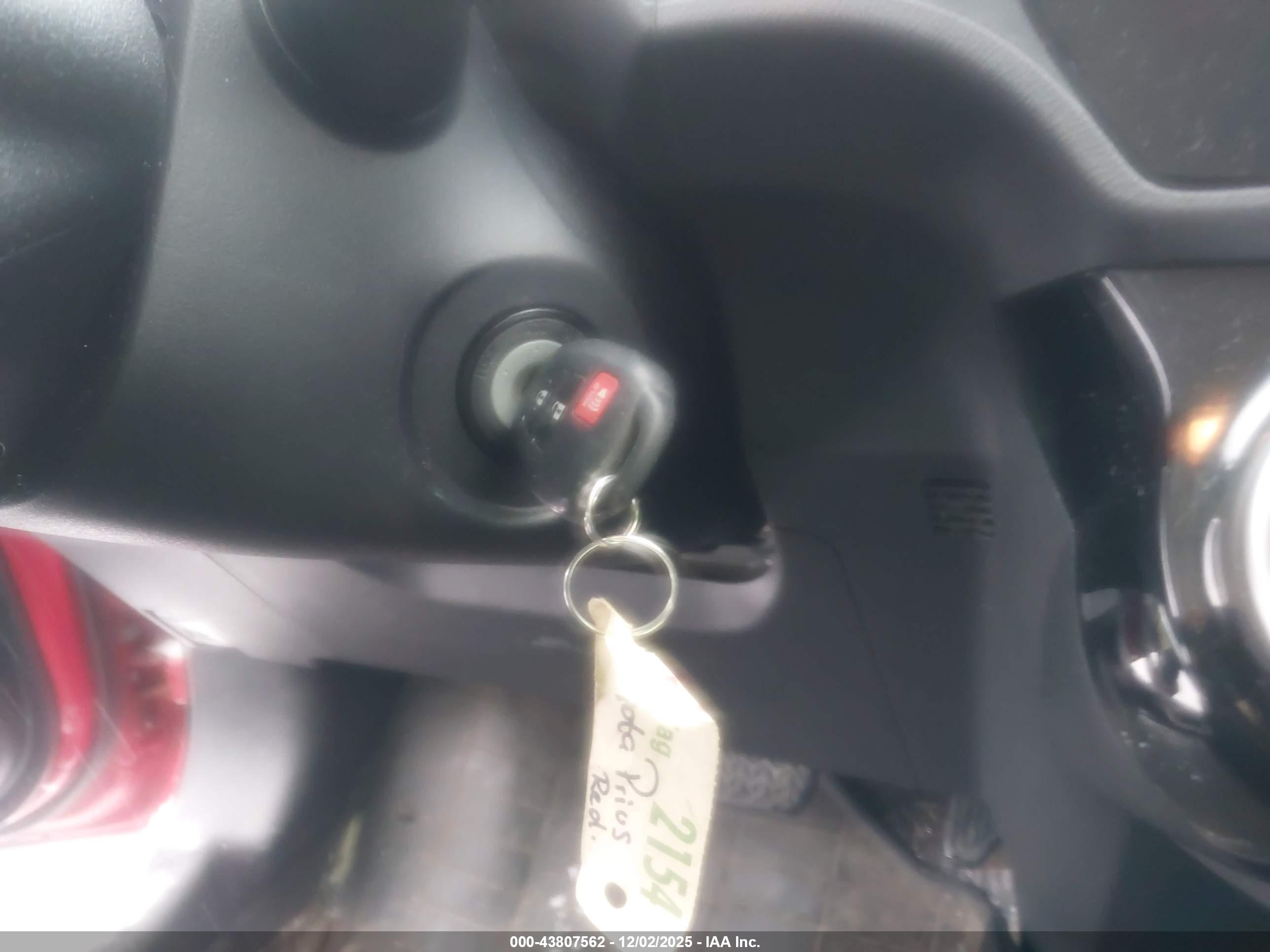 TOYOTA PRIUS image 11