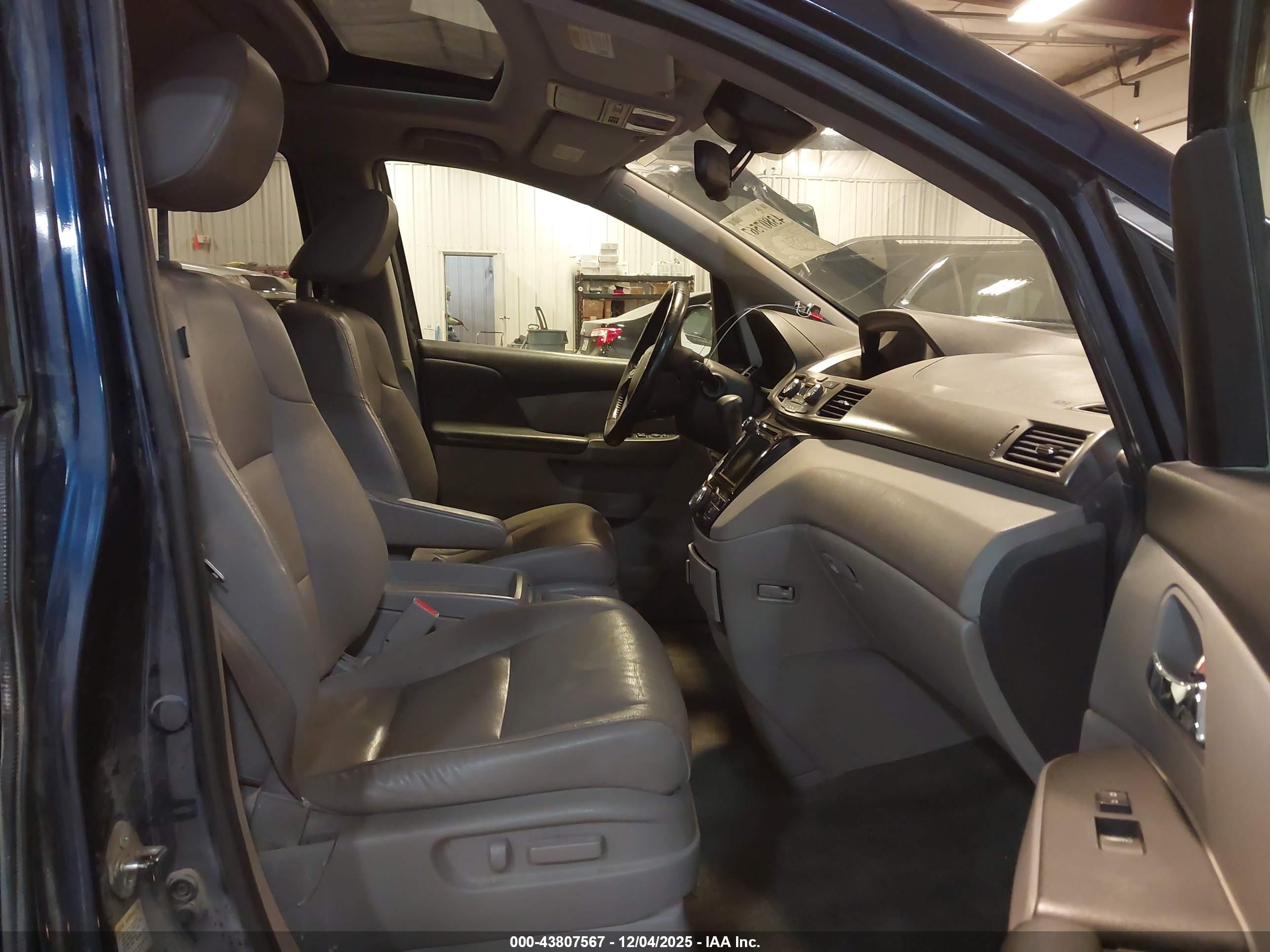 HONDA ODYSSEY image 5