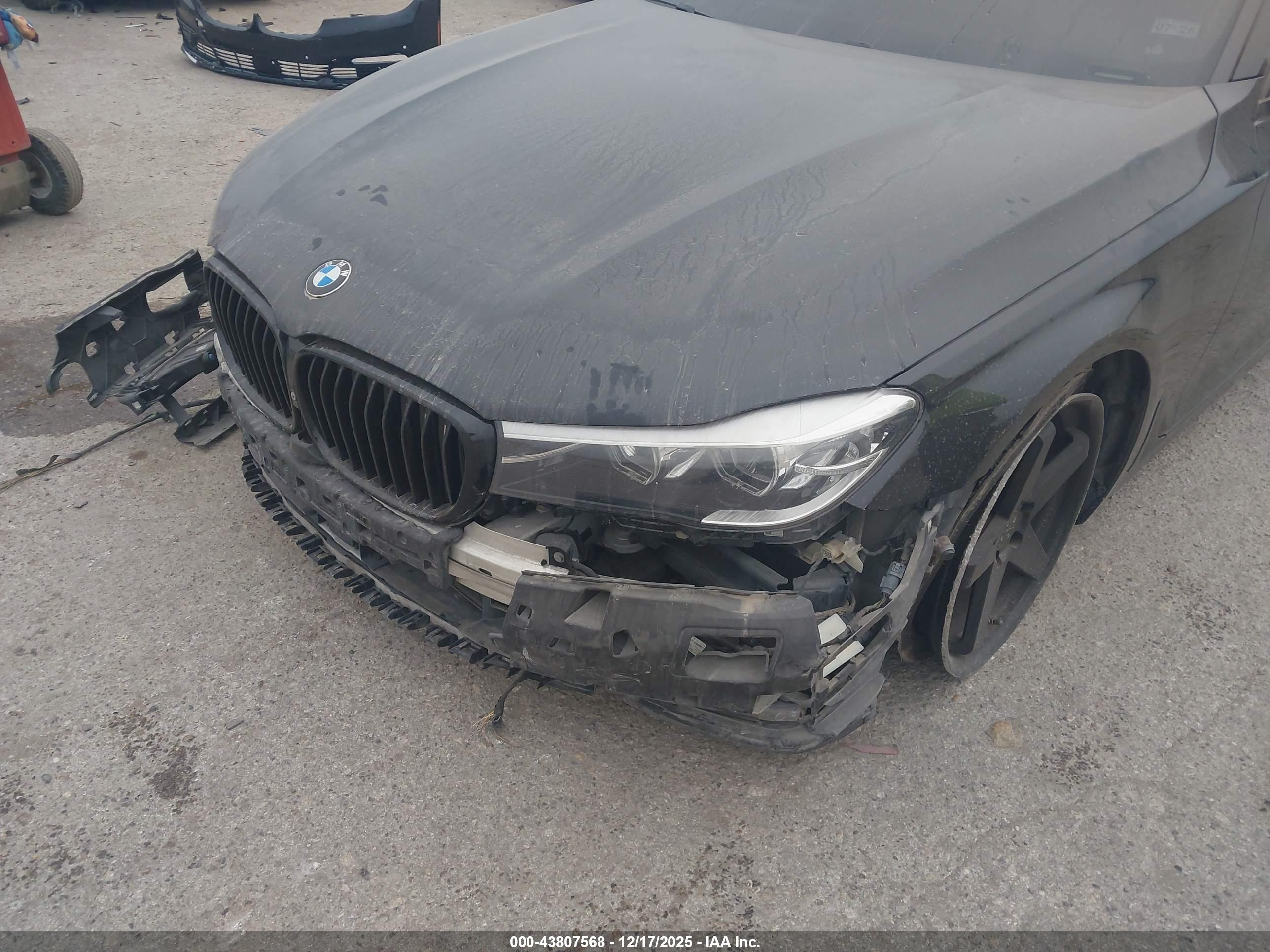 BMW 740I image 6