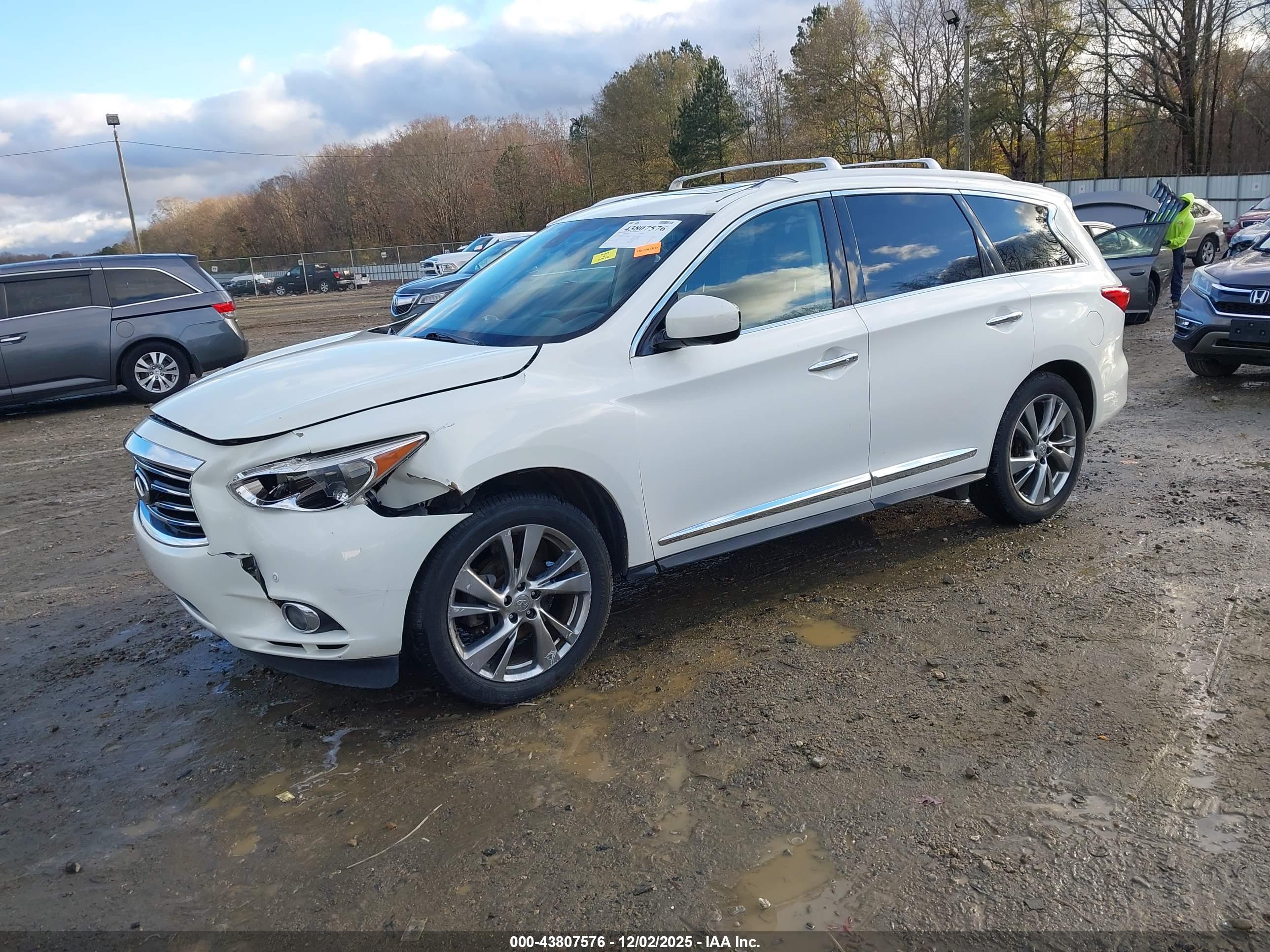 INFINITI QX60 image 2