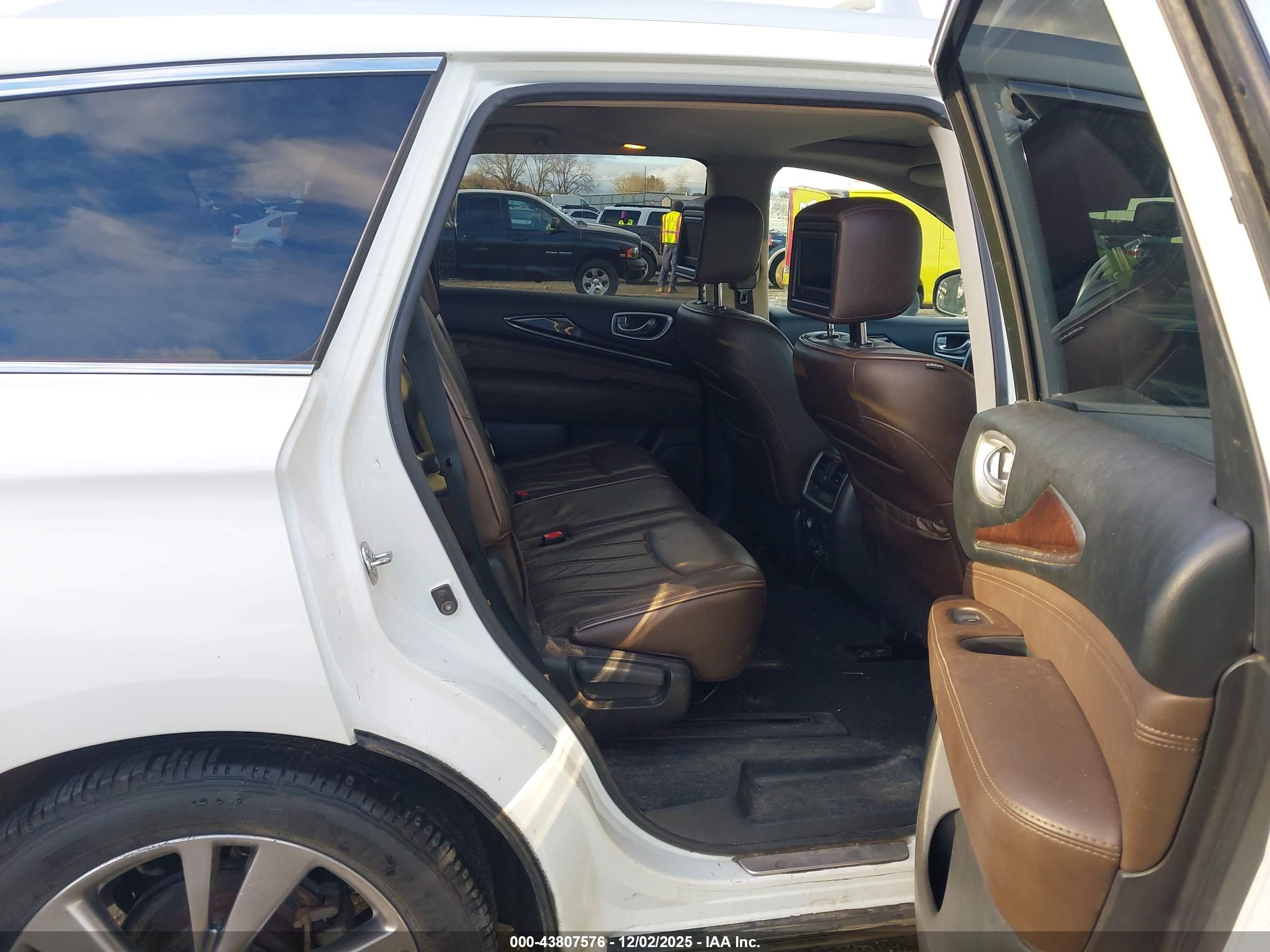 INFINITI QX60 image 8