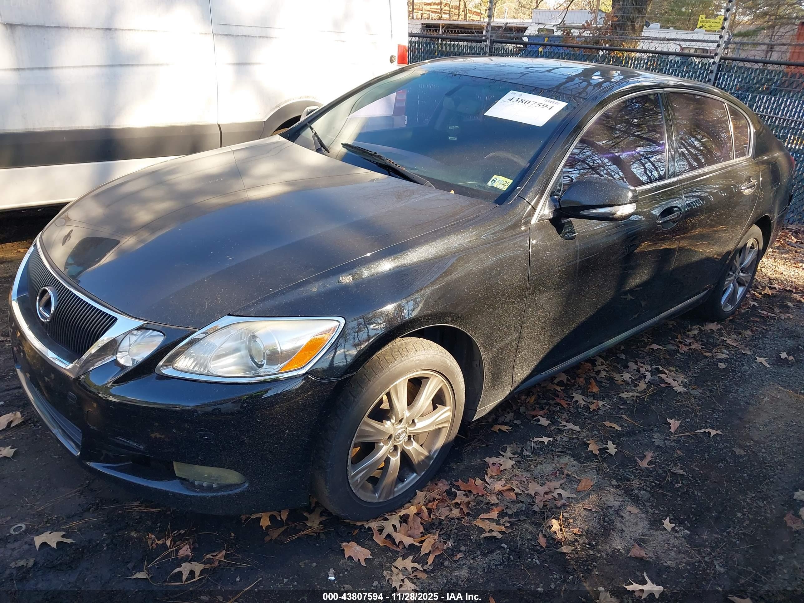 LEXUS GS image 2
