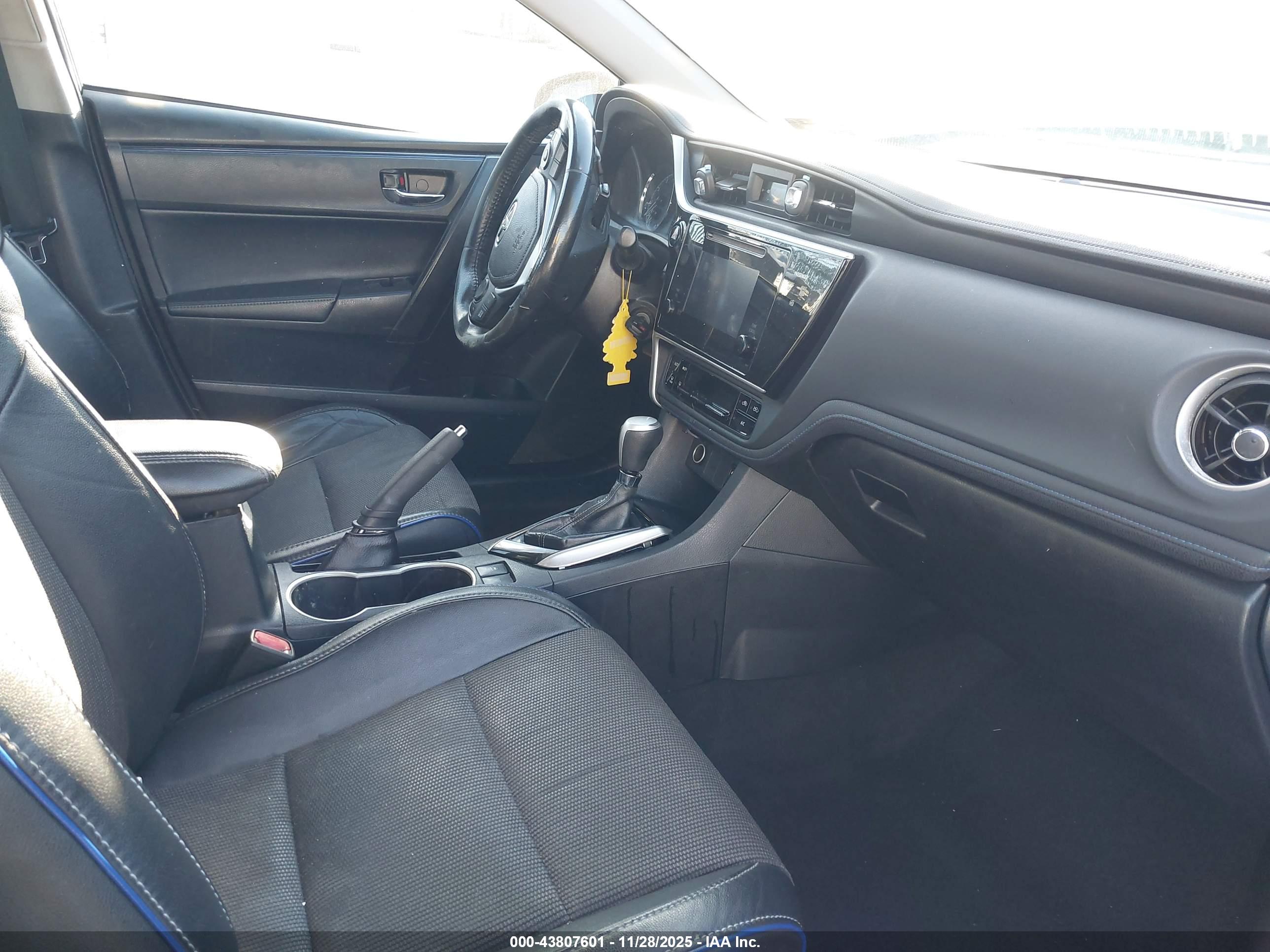 TOYOTA COROLLA image 5