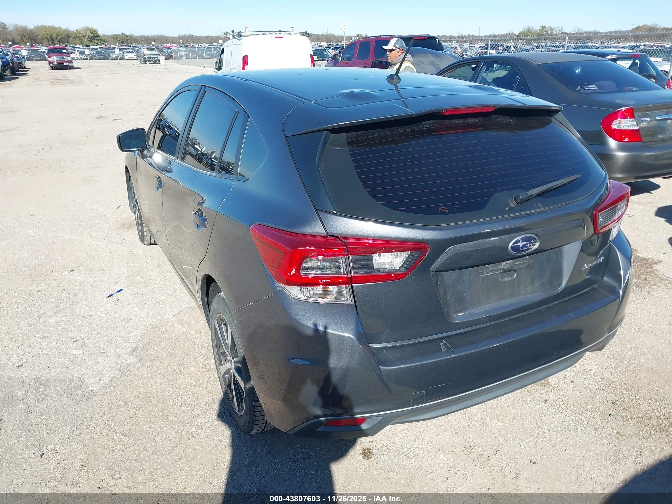 SUBARU IMPREZA image 3