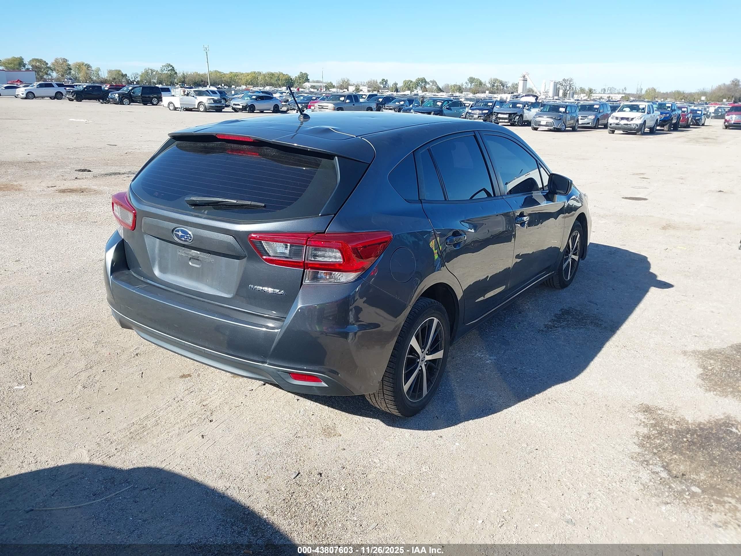 SUBARU IMPREZA image 4