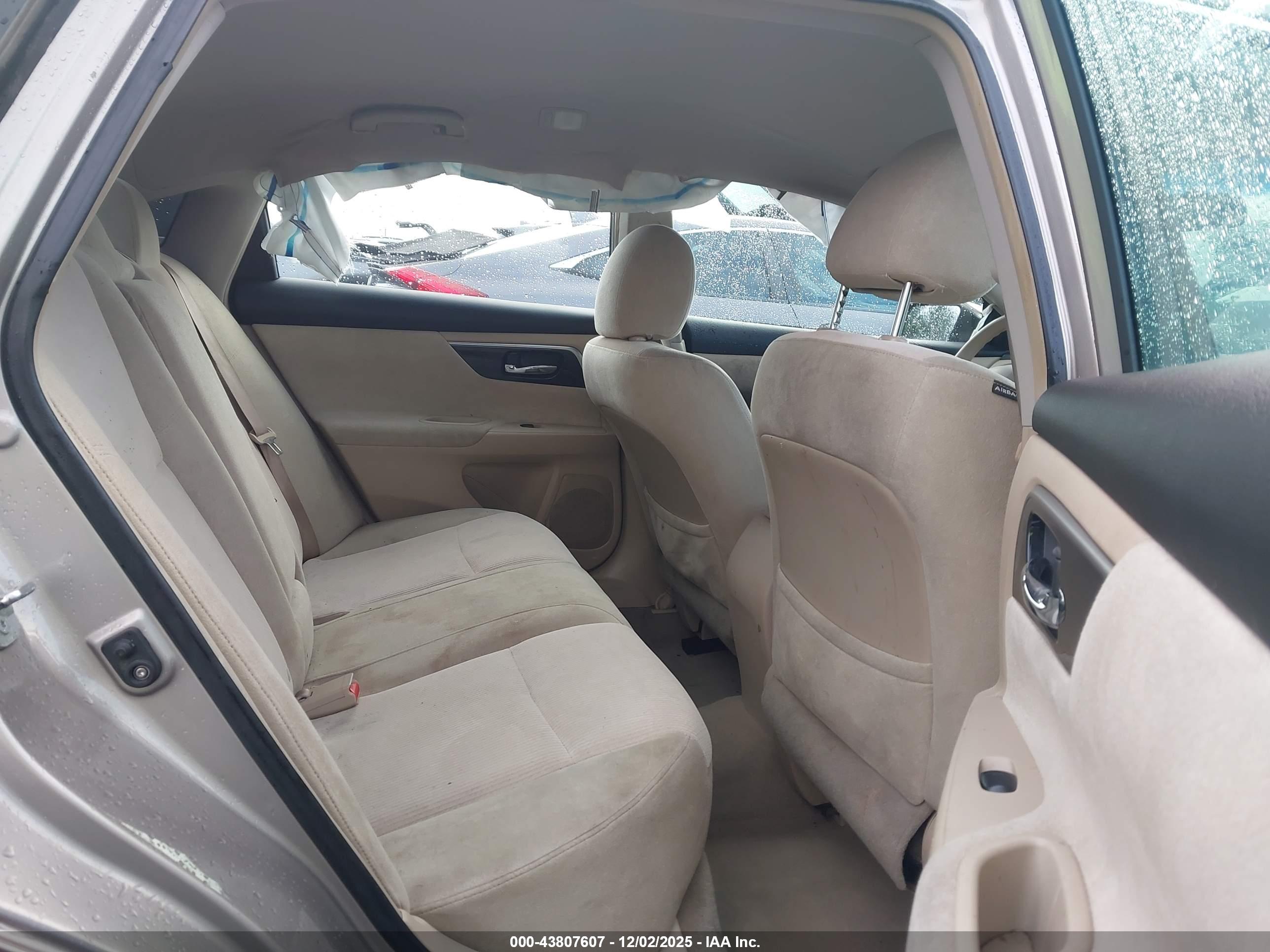 NISSAN ALTIMA image 8