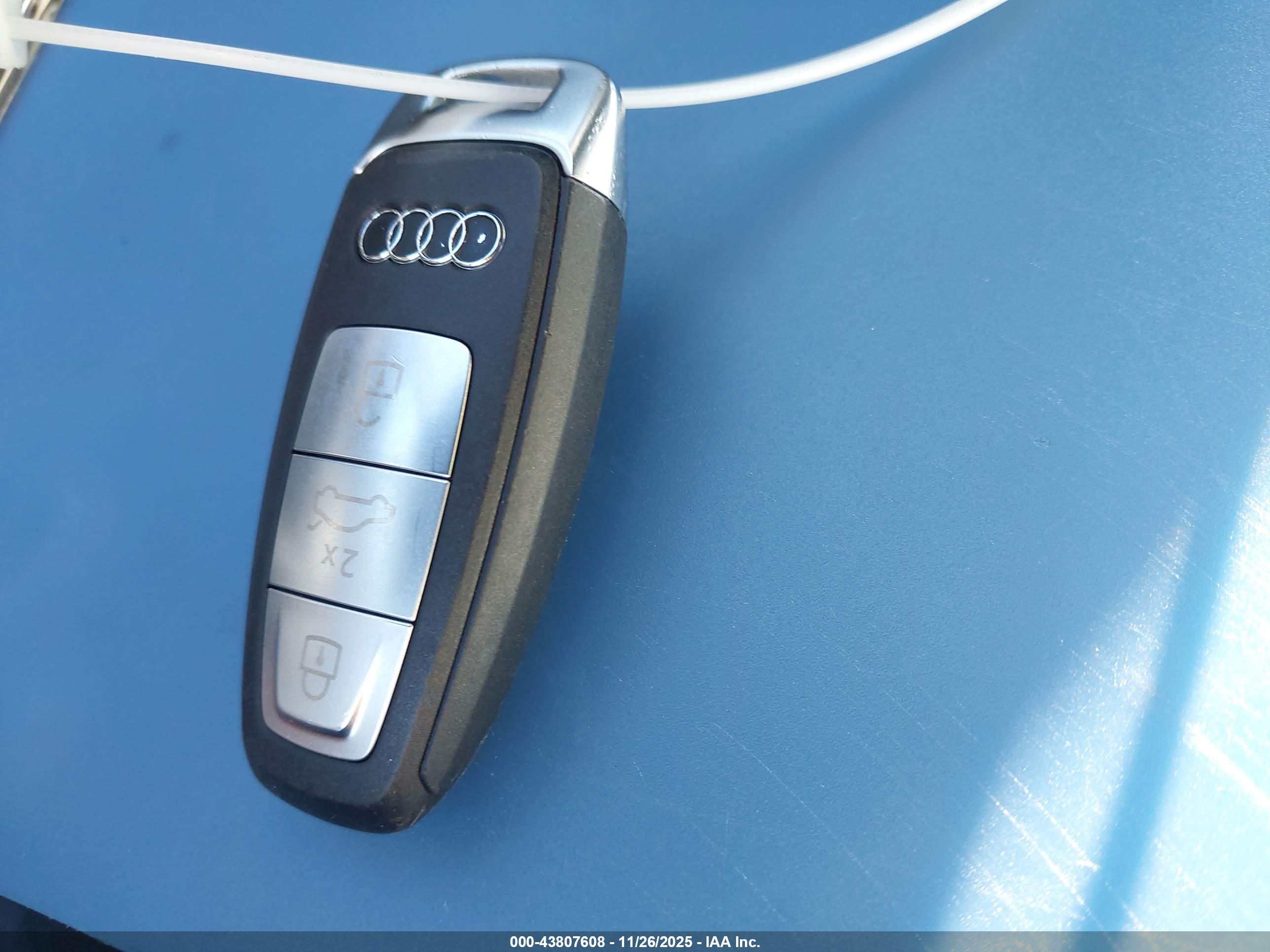 AUDI Q4 image 11
