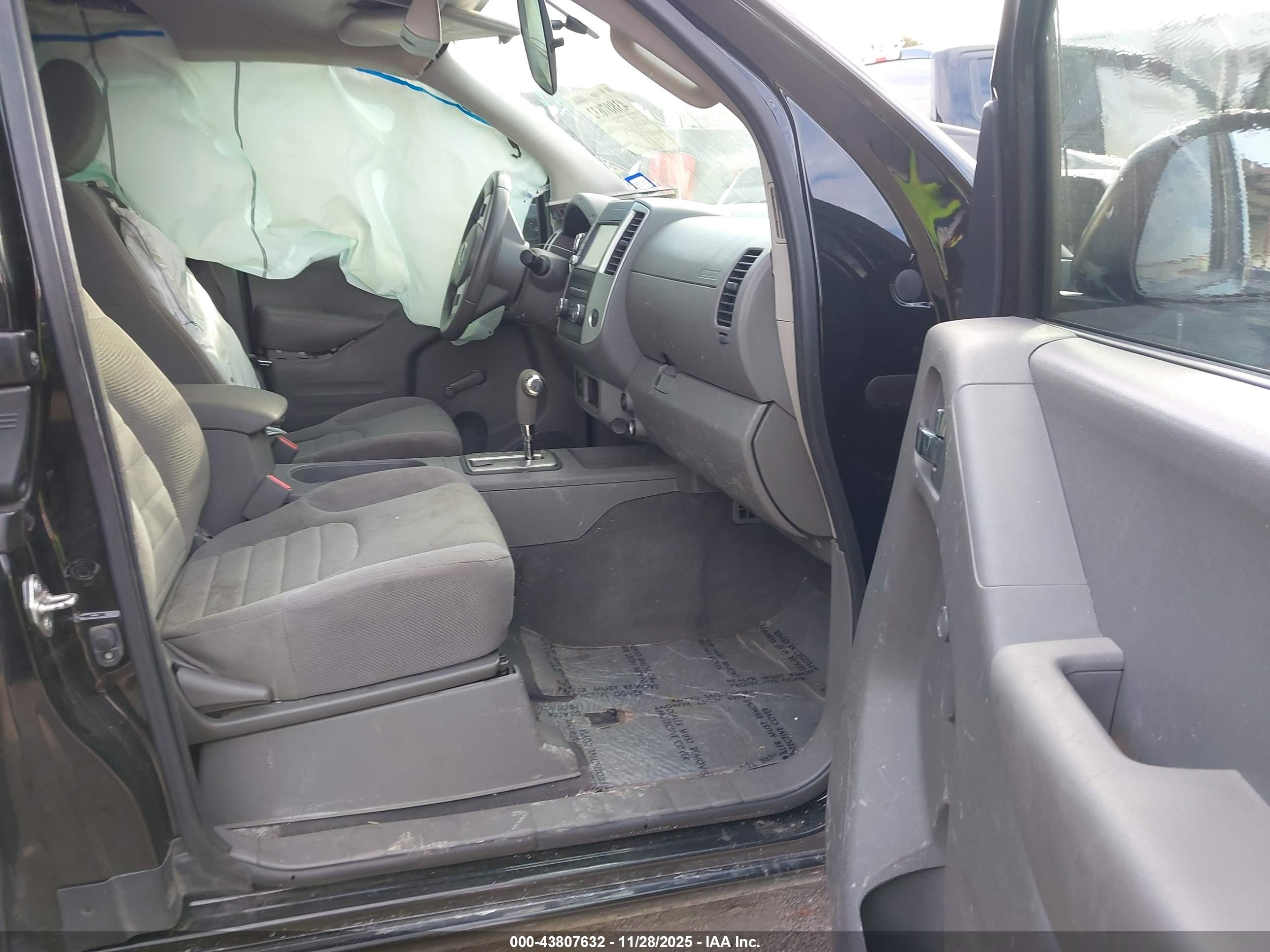 NISSAN FRONTIER image 5