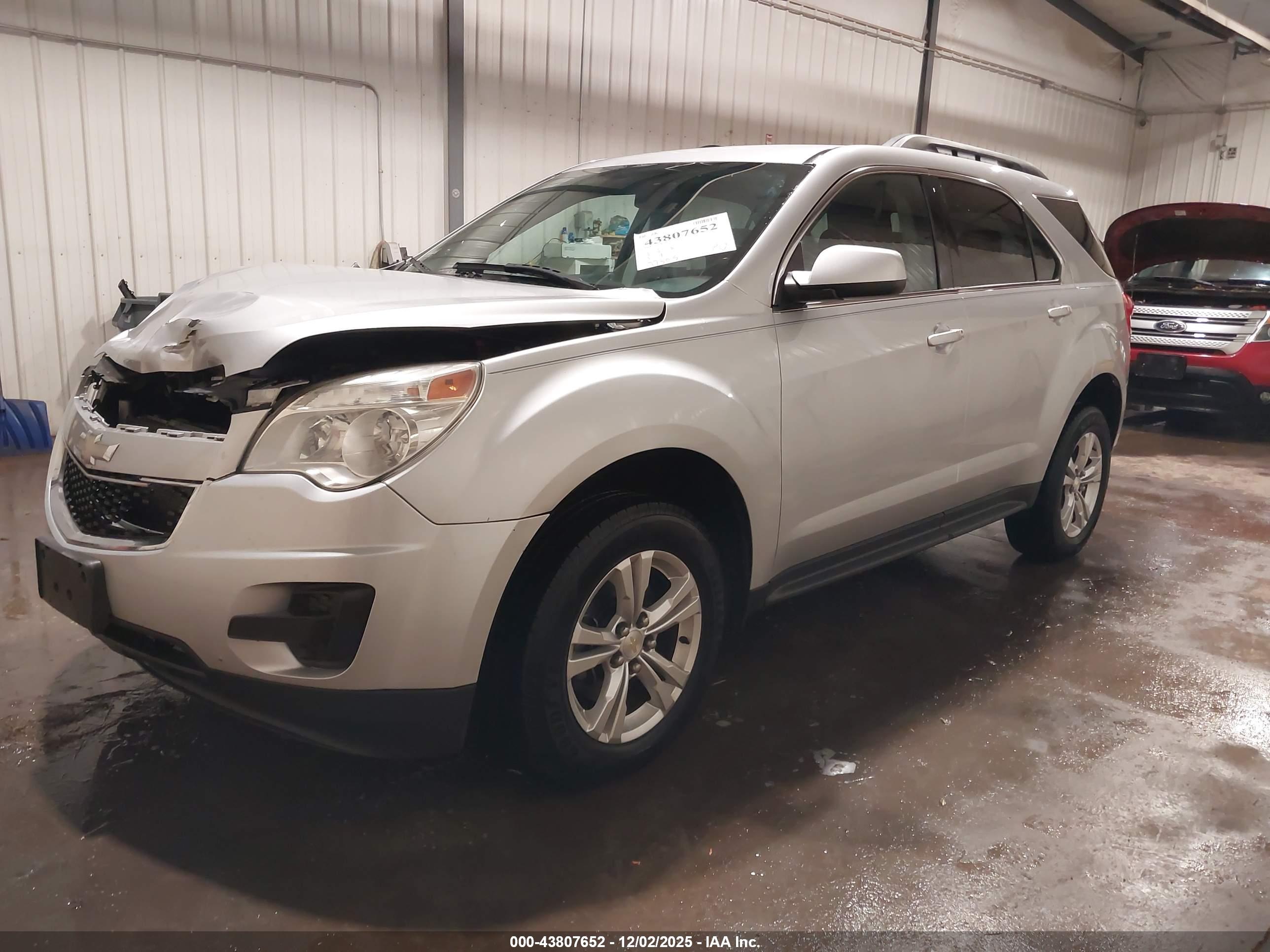 CHEVROLET EQUINOX image 2