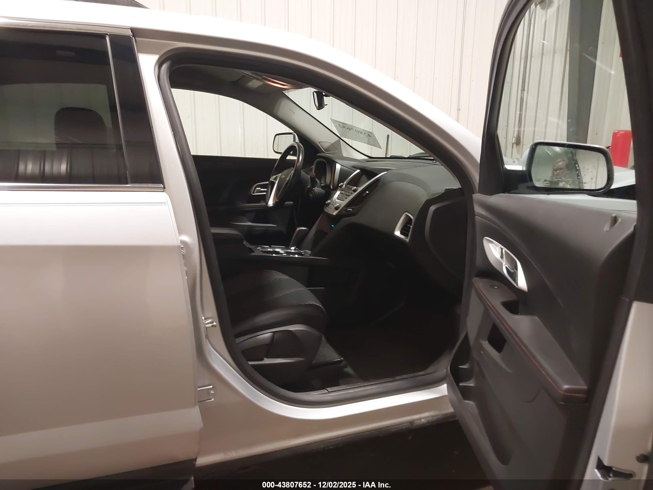 CHEVROLET EQUINOX image 5