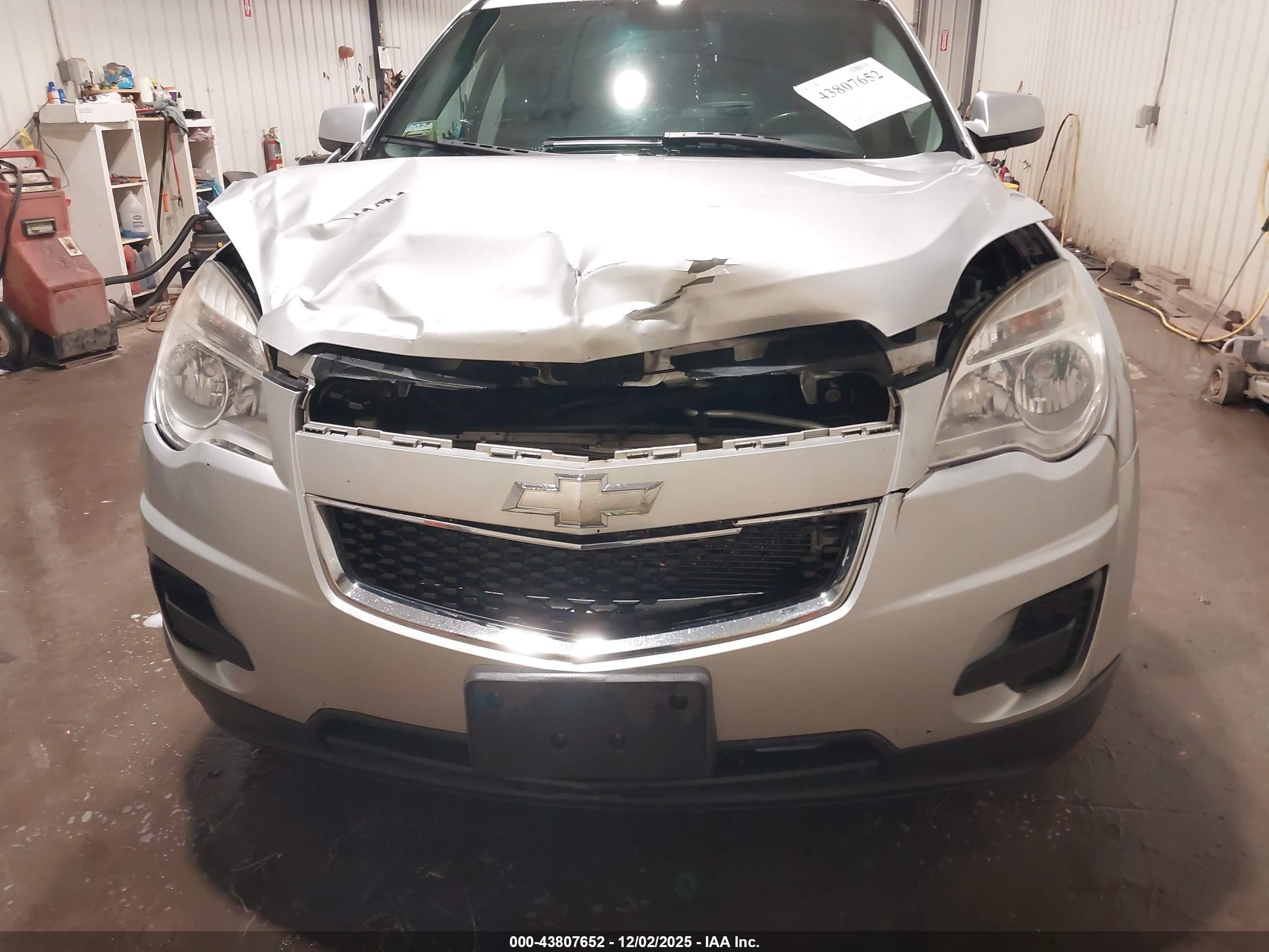 CHEVROLET EQUINOX image 6