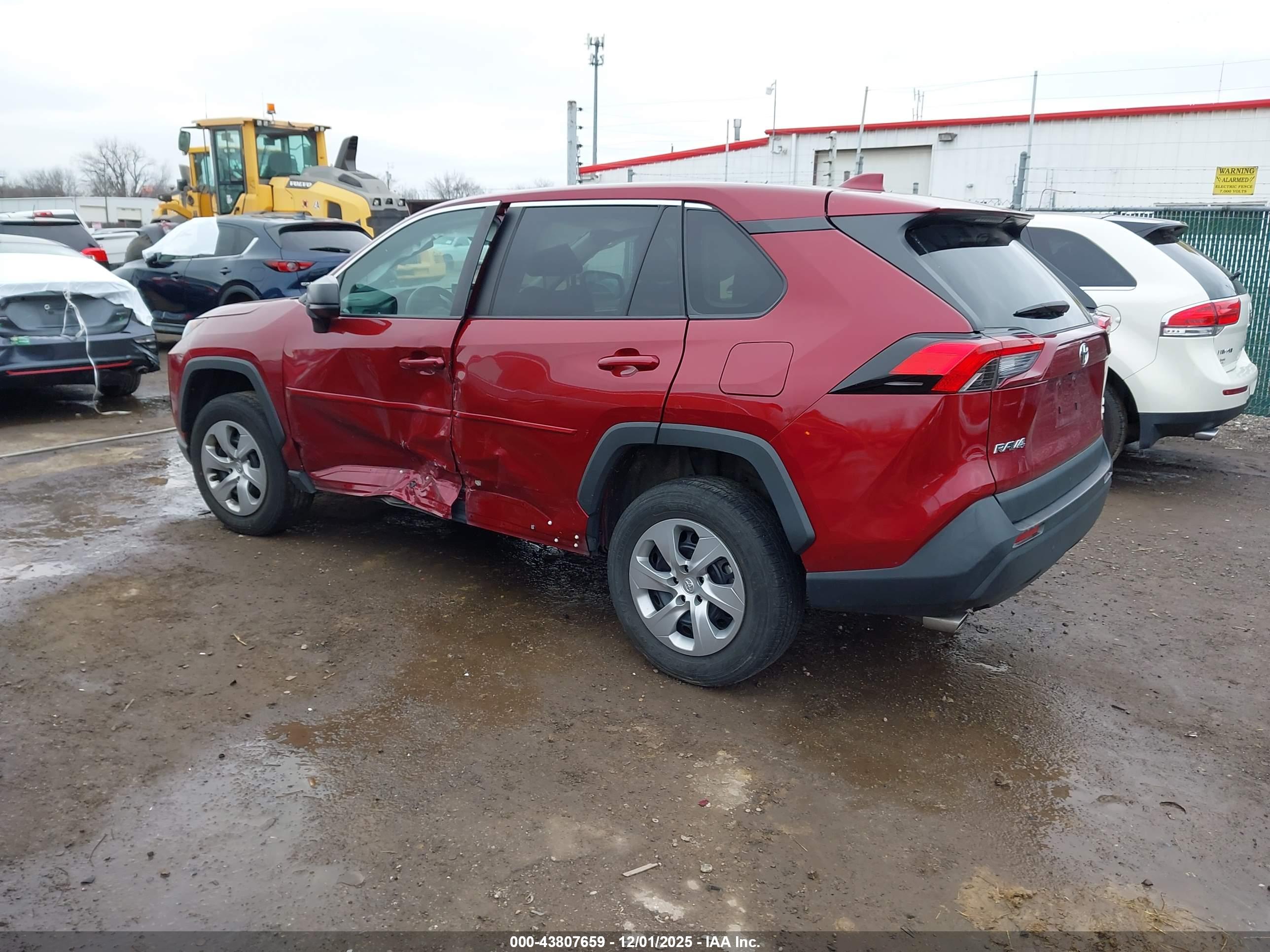 TOYOTA RAV4 image 3