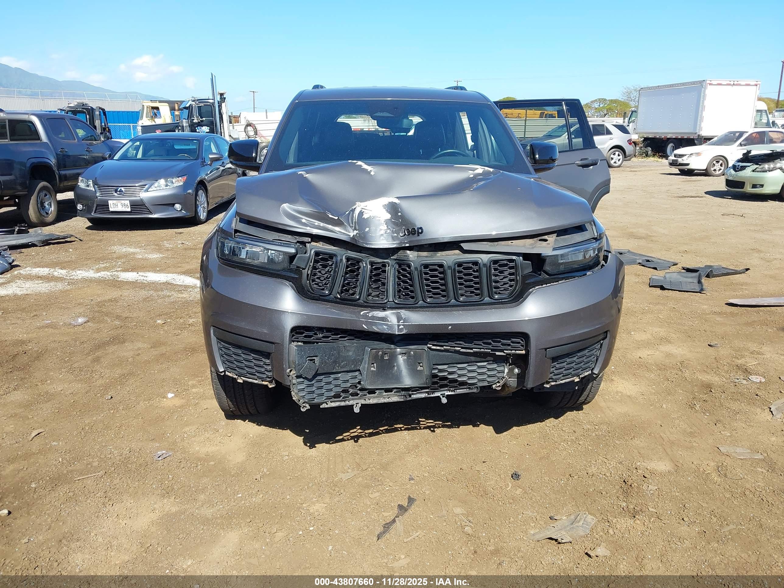 JEEP GRAND image 6