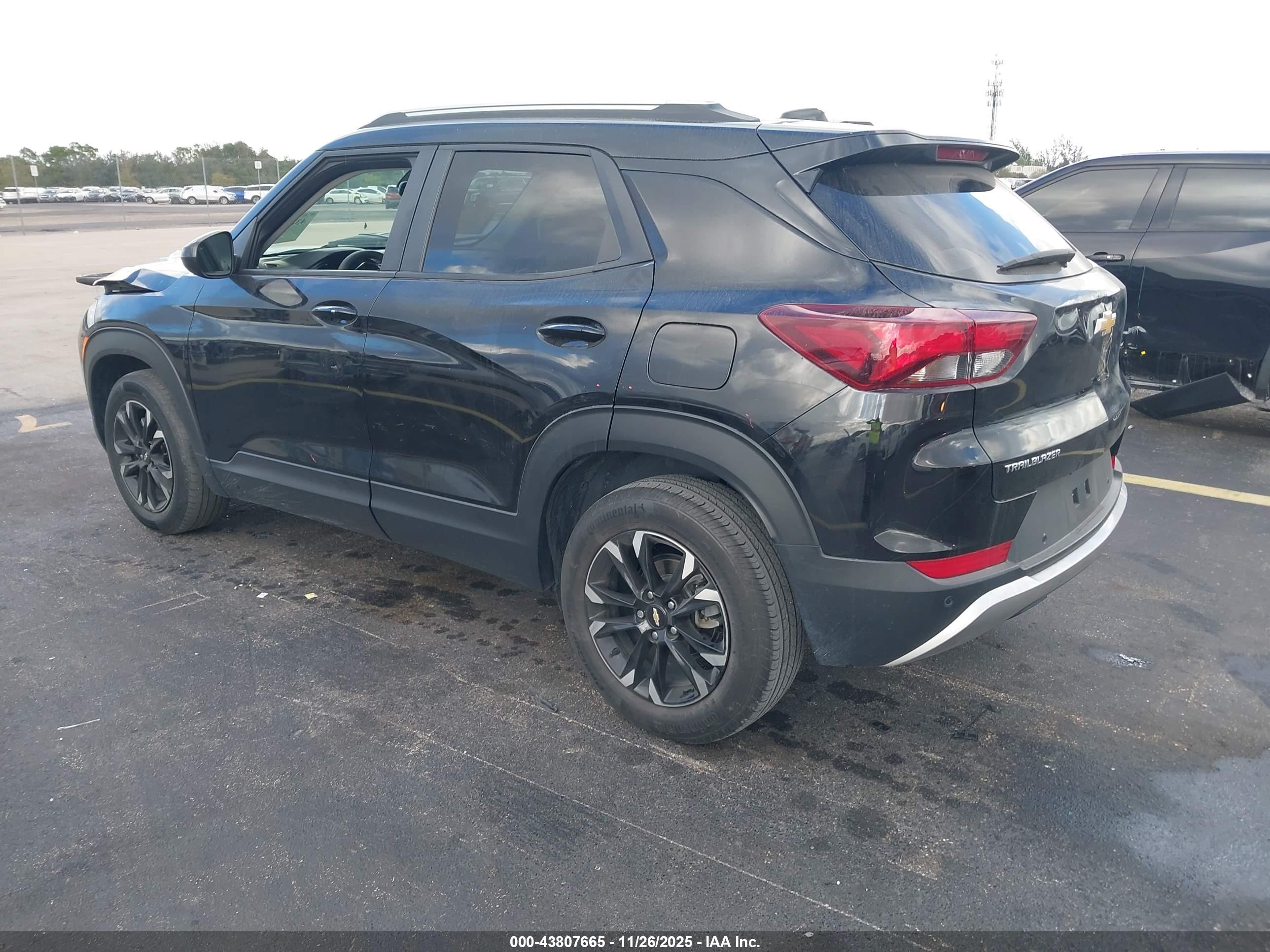 CHEVROLET TRAILBLAZER image 3
