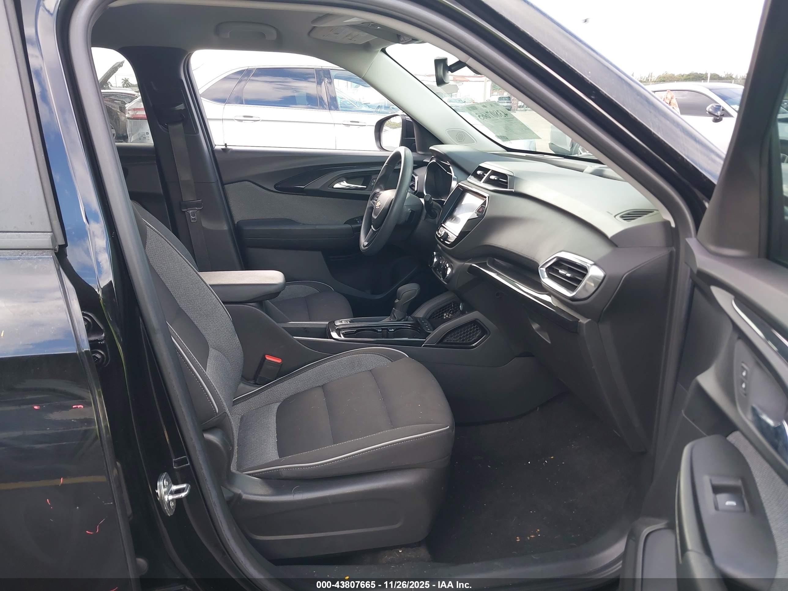 CHEVROLET TRAILBLAZER image 5